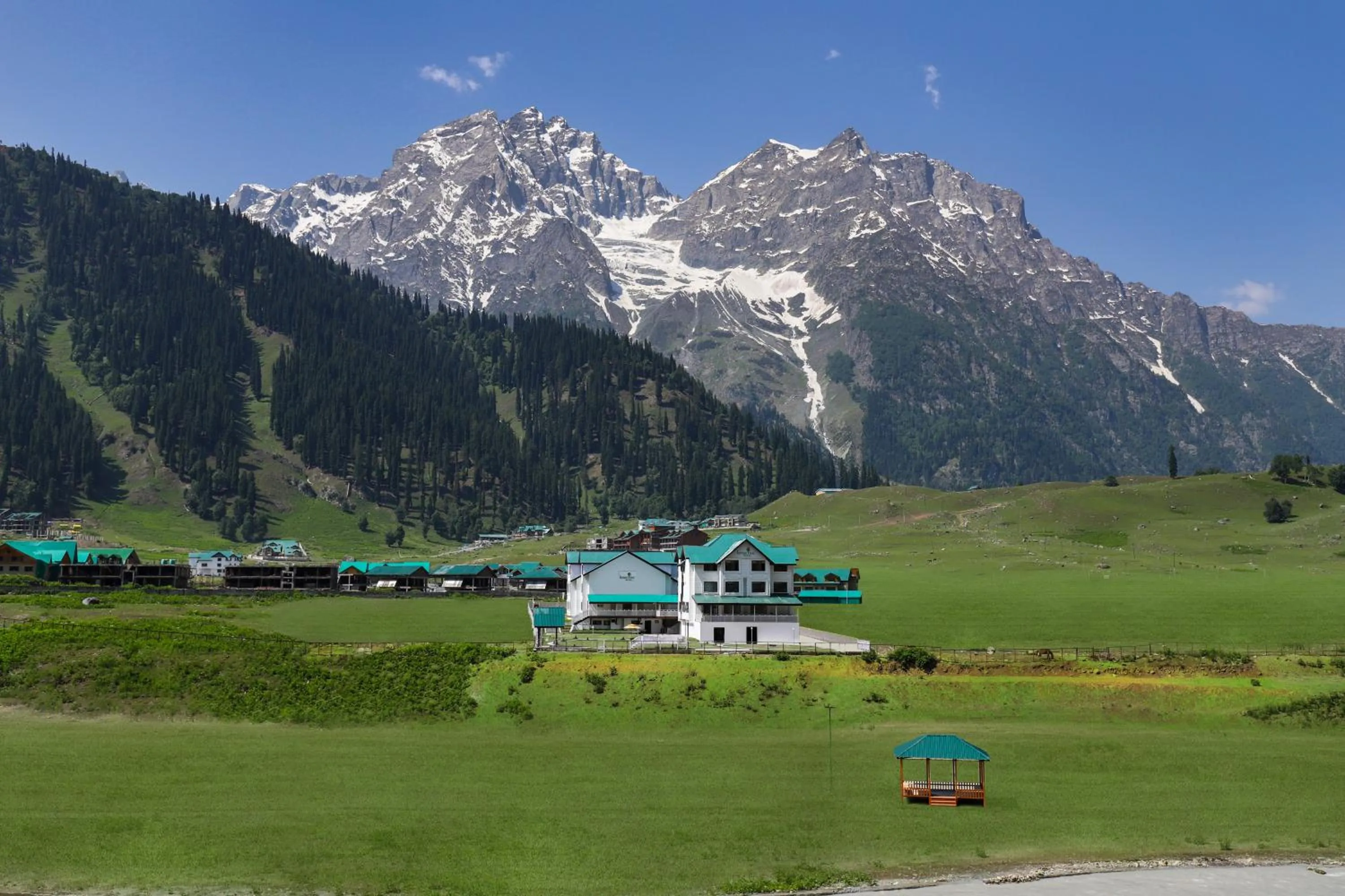 Lemon Tree Hotel, Sonamarg