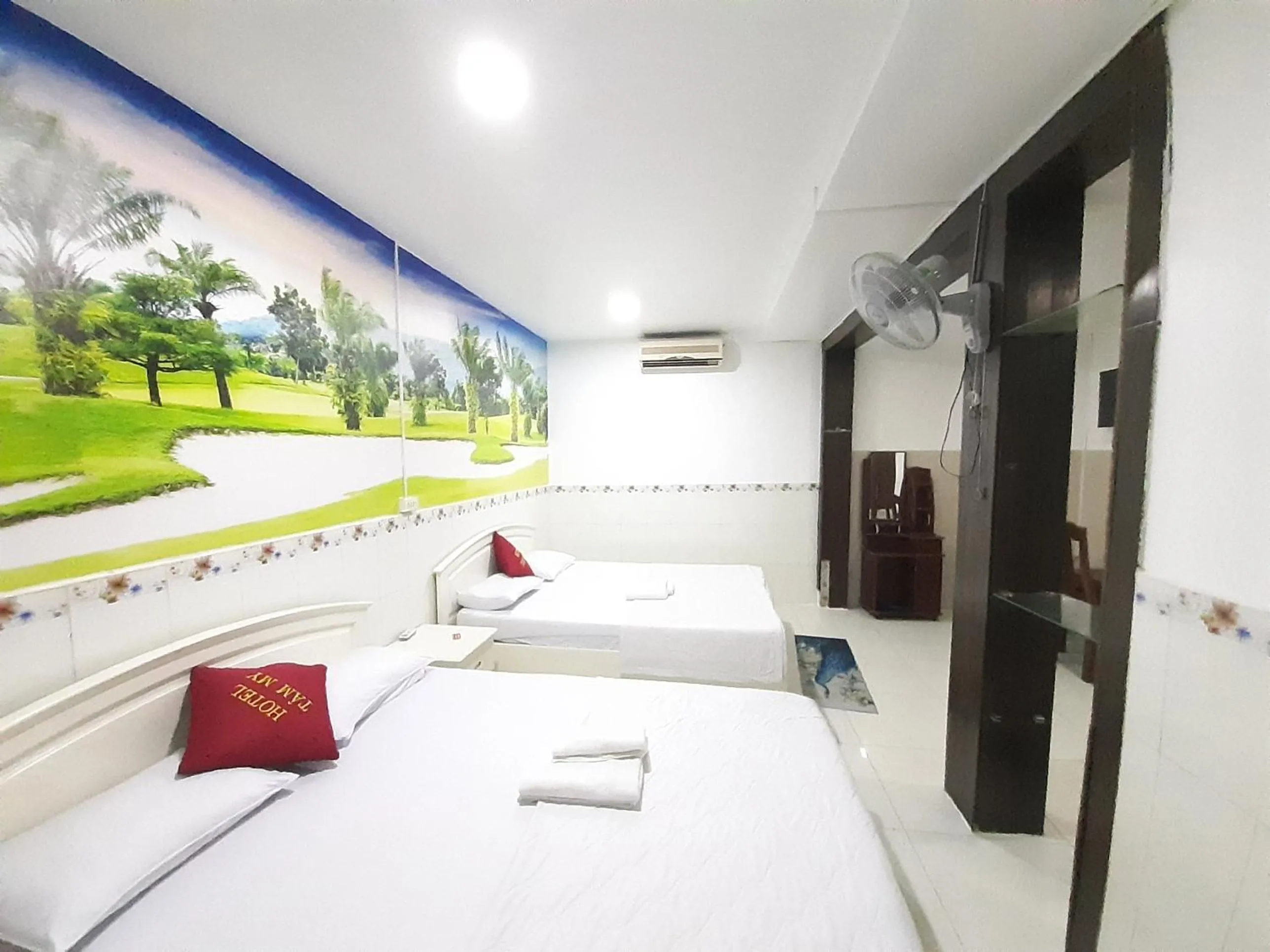 Bedroom, Bed in Tam My Hotel