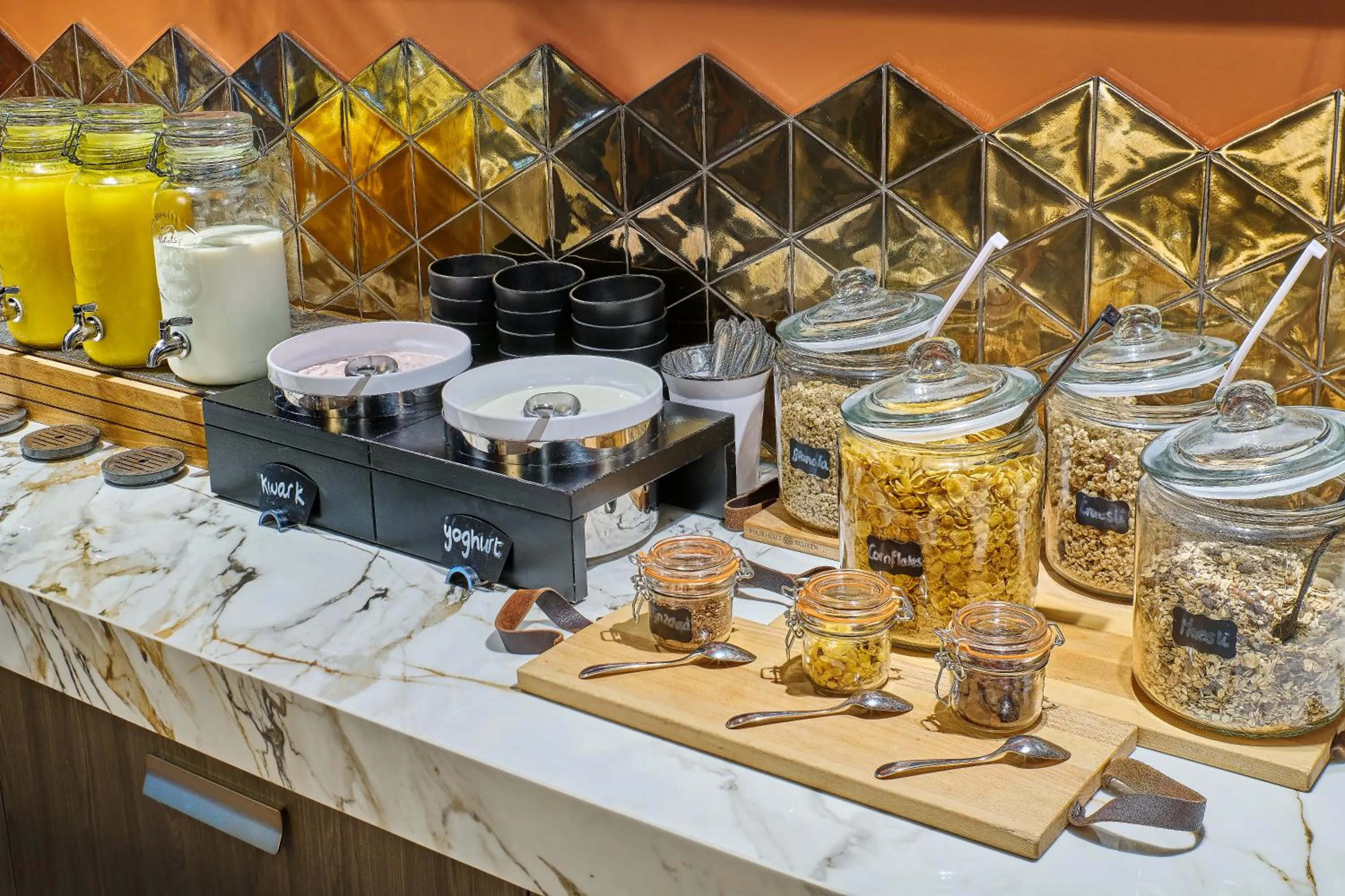 Buffet breakfast in Hotel Restaurant Grandcafé 't Voorhuys