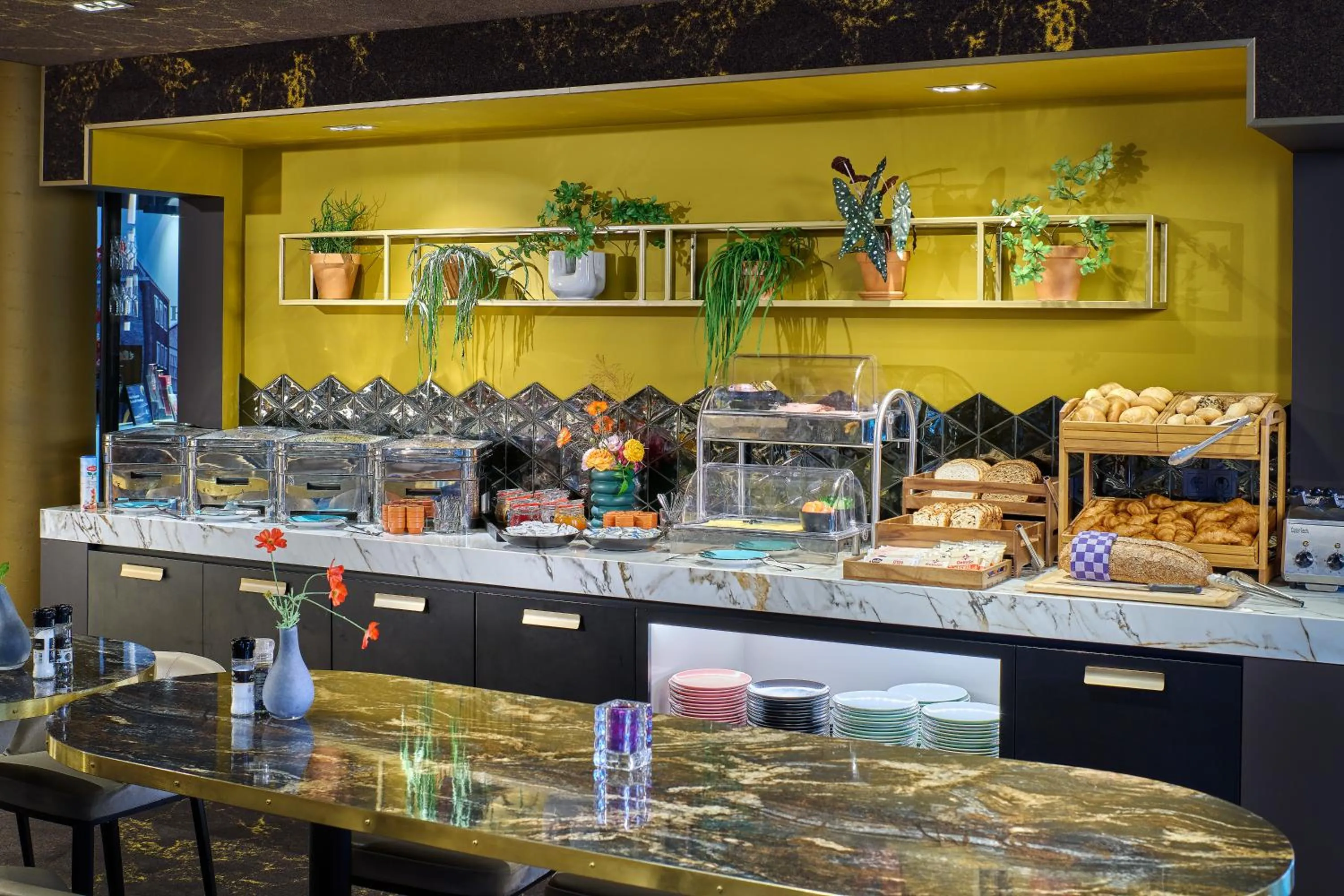 Buffet breakfast in Hotel Restaurant Grandcafé 't Voorhuys