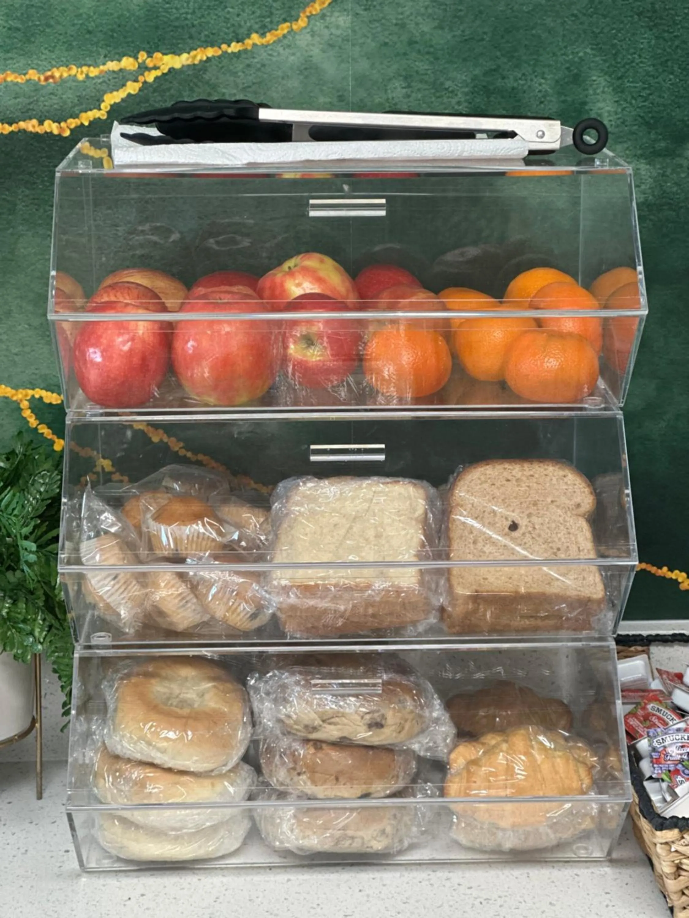 Breakfast in The Mallard Hotel & Suites