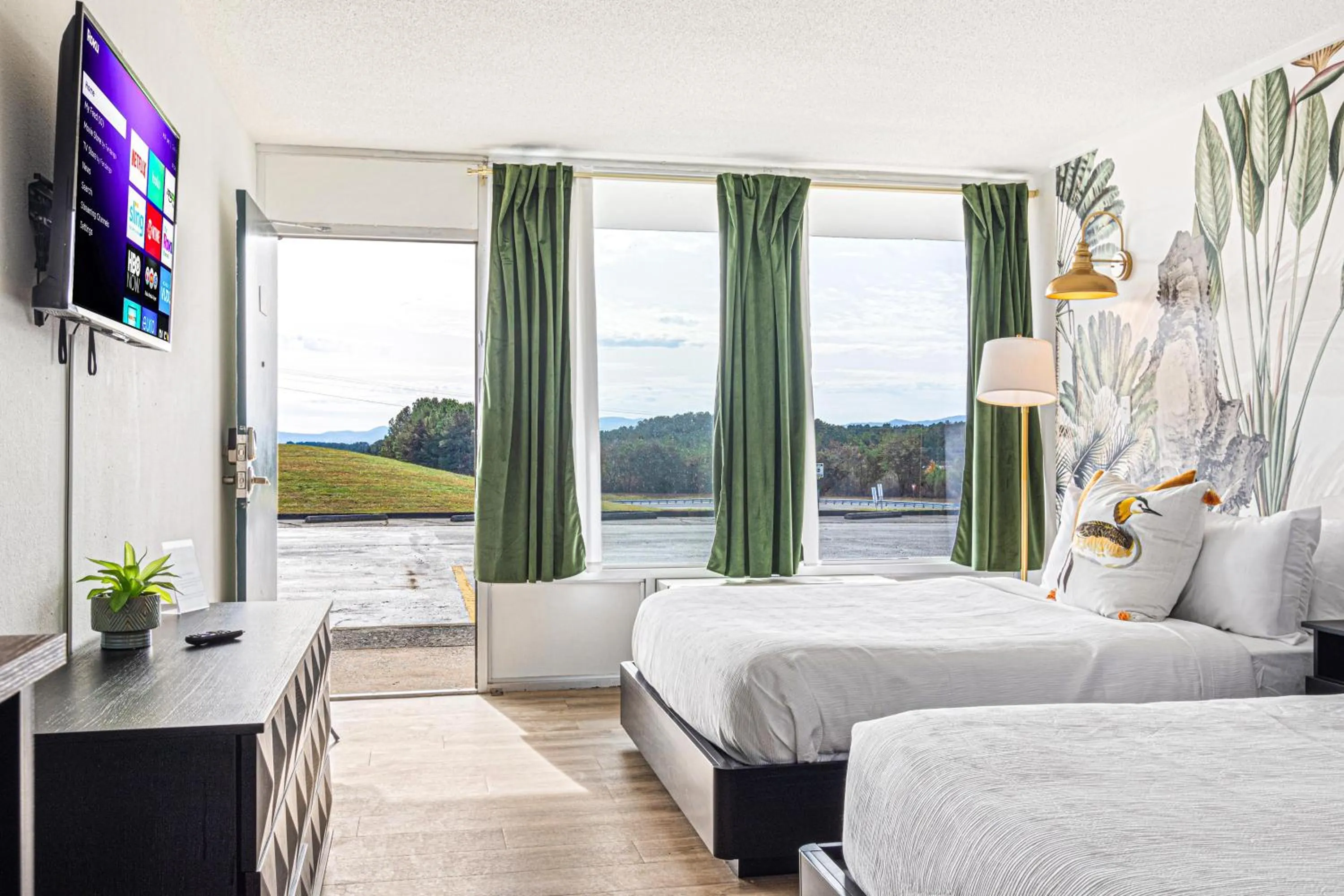 Bed in The Mallard Hotel & Suites