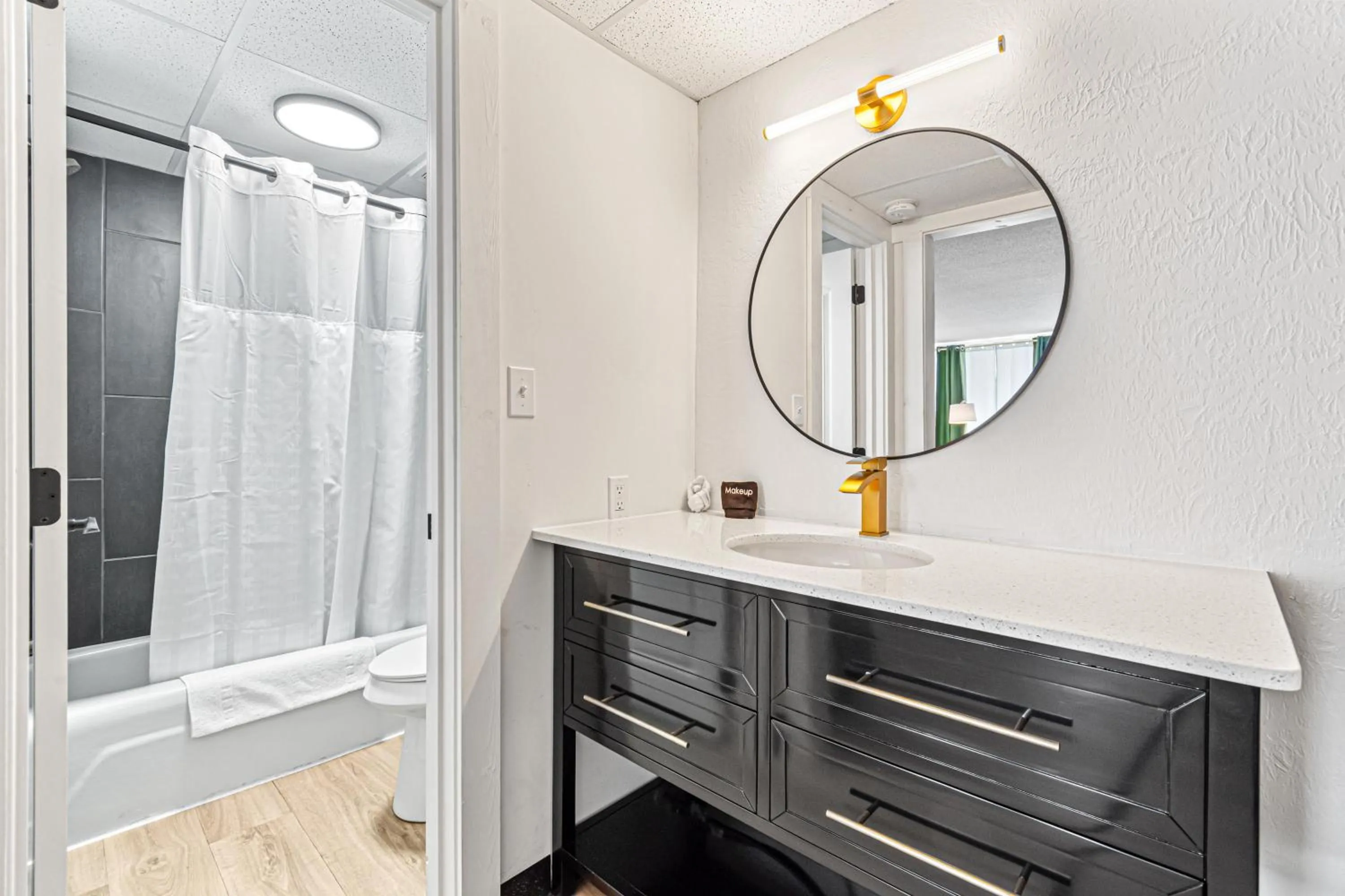 The Mallard Hotel & Suites