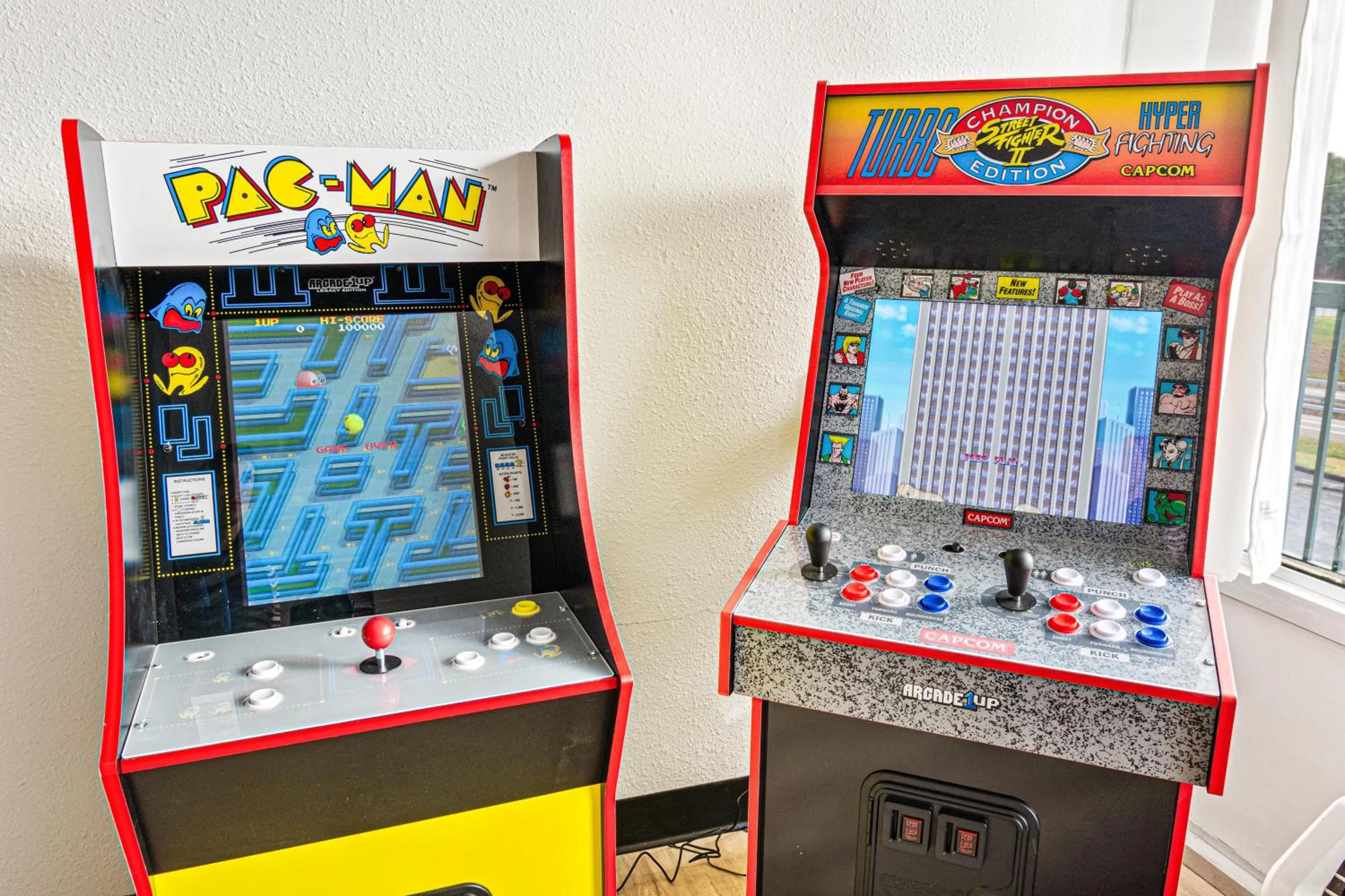 Game Room in The Mallard Hotel & Suites