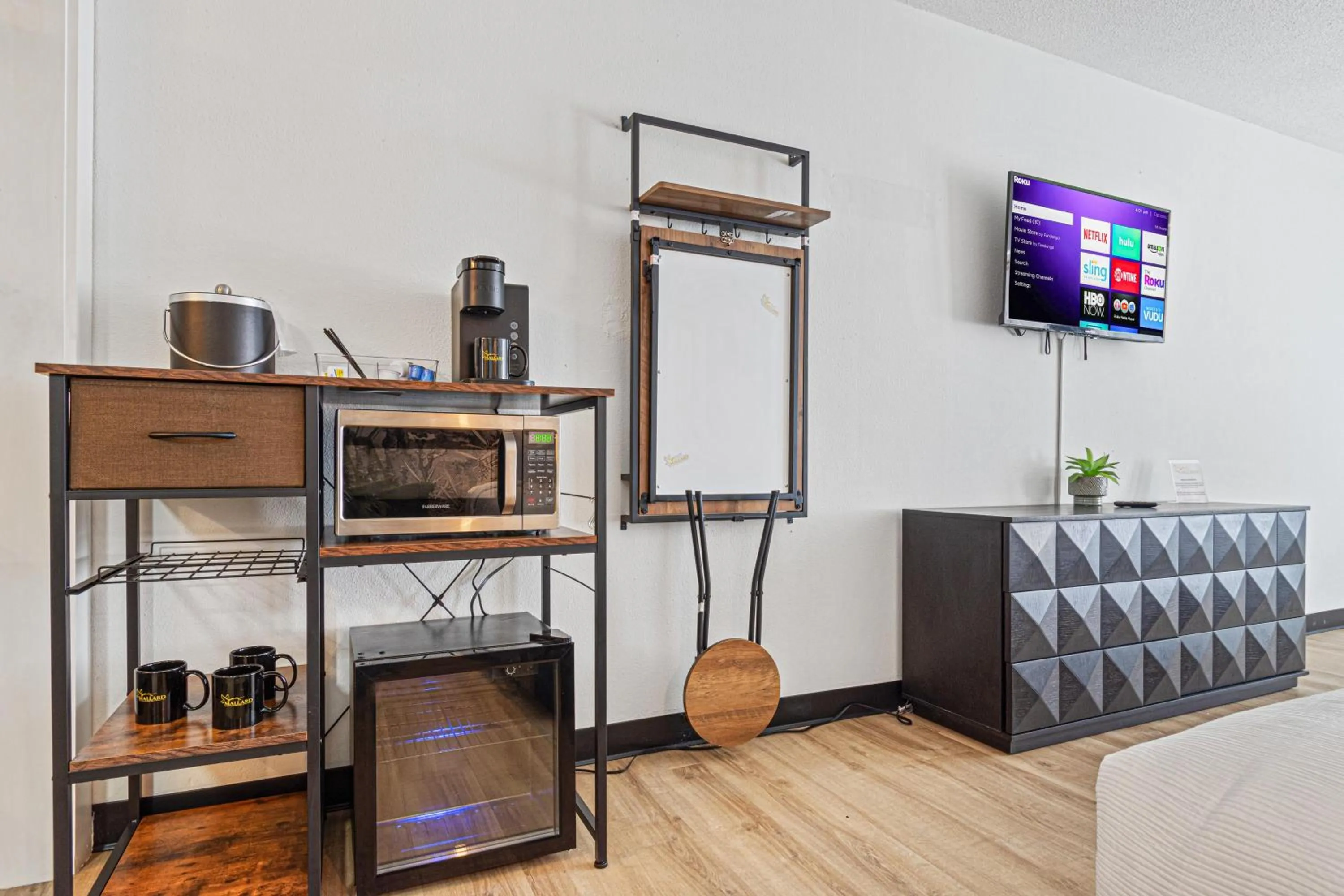 The Mallard Hotel & Suites