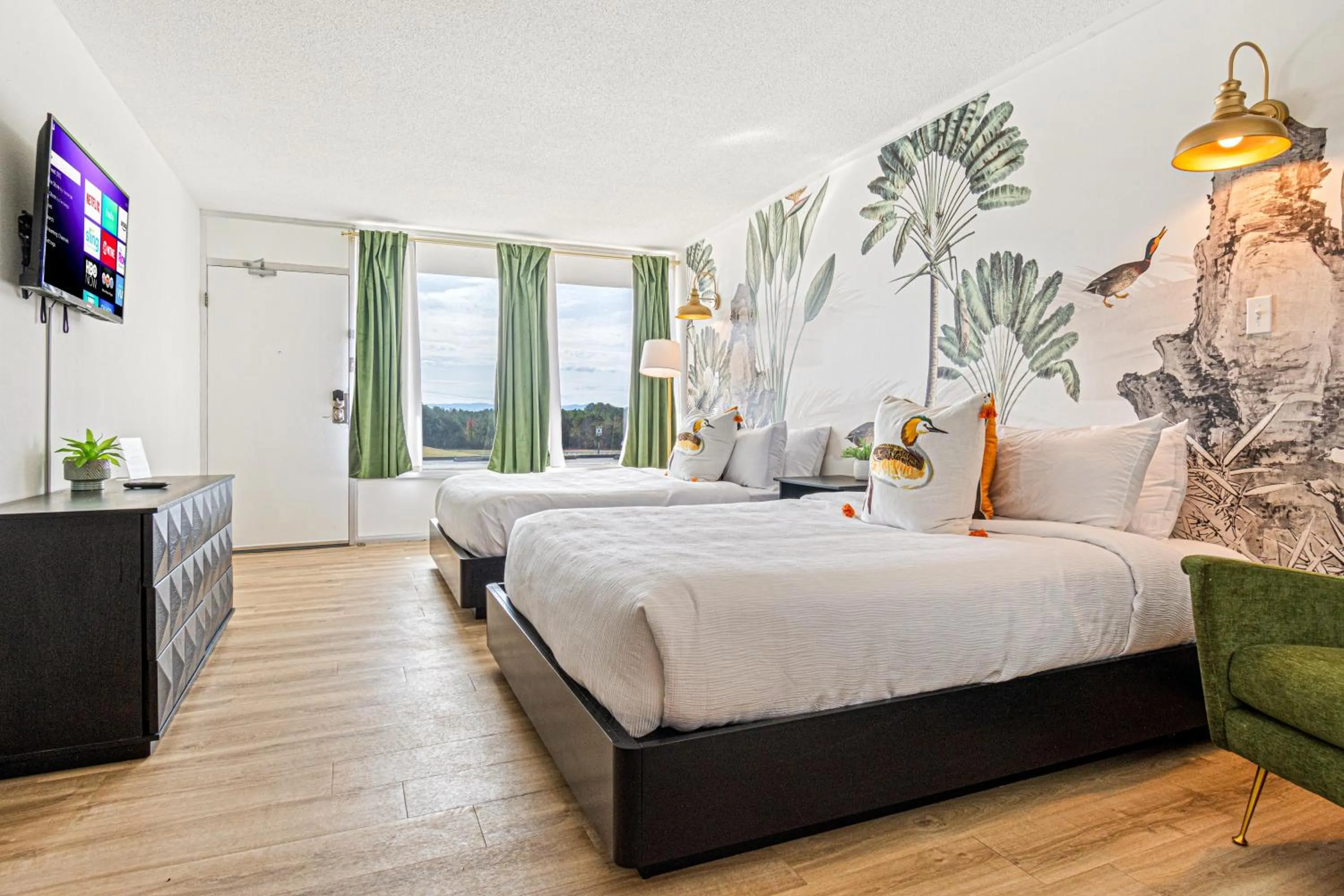 Bed in The Mallard Hotel & Suites