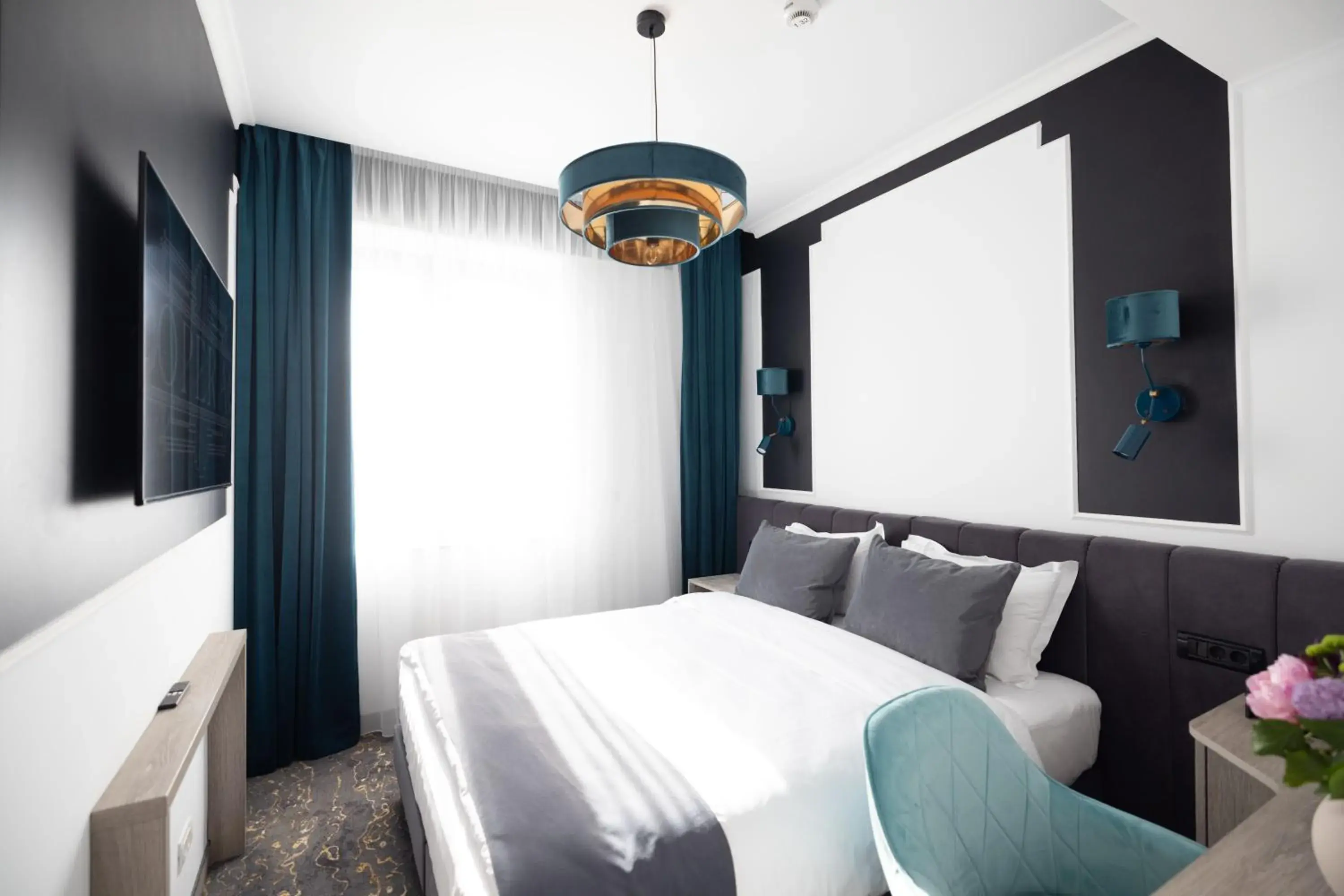 Budget Double Room - single occupancy in Opera Hotel Budget Double Room - single occupancy in Opera Hotel