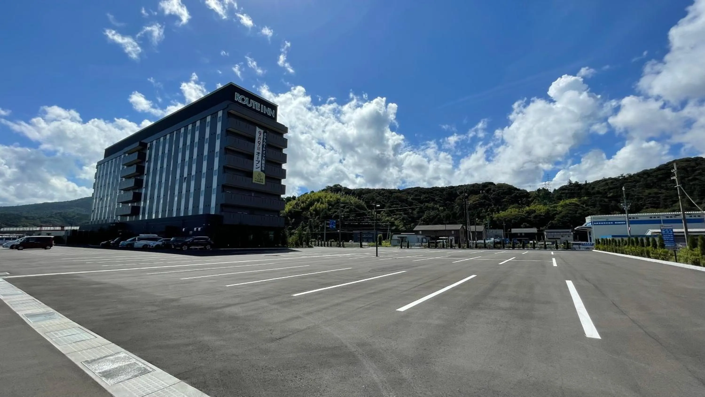 Parking in Hotel Route Inn Ohi Takahama