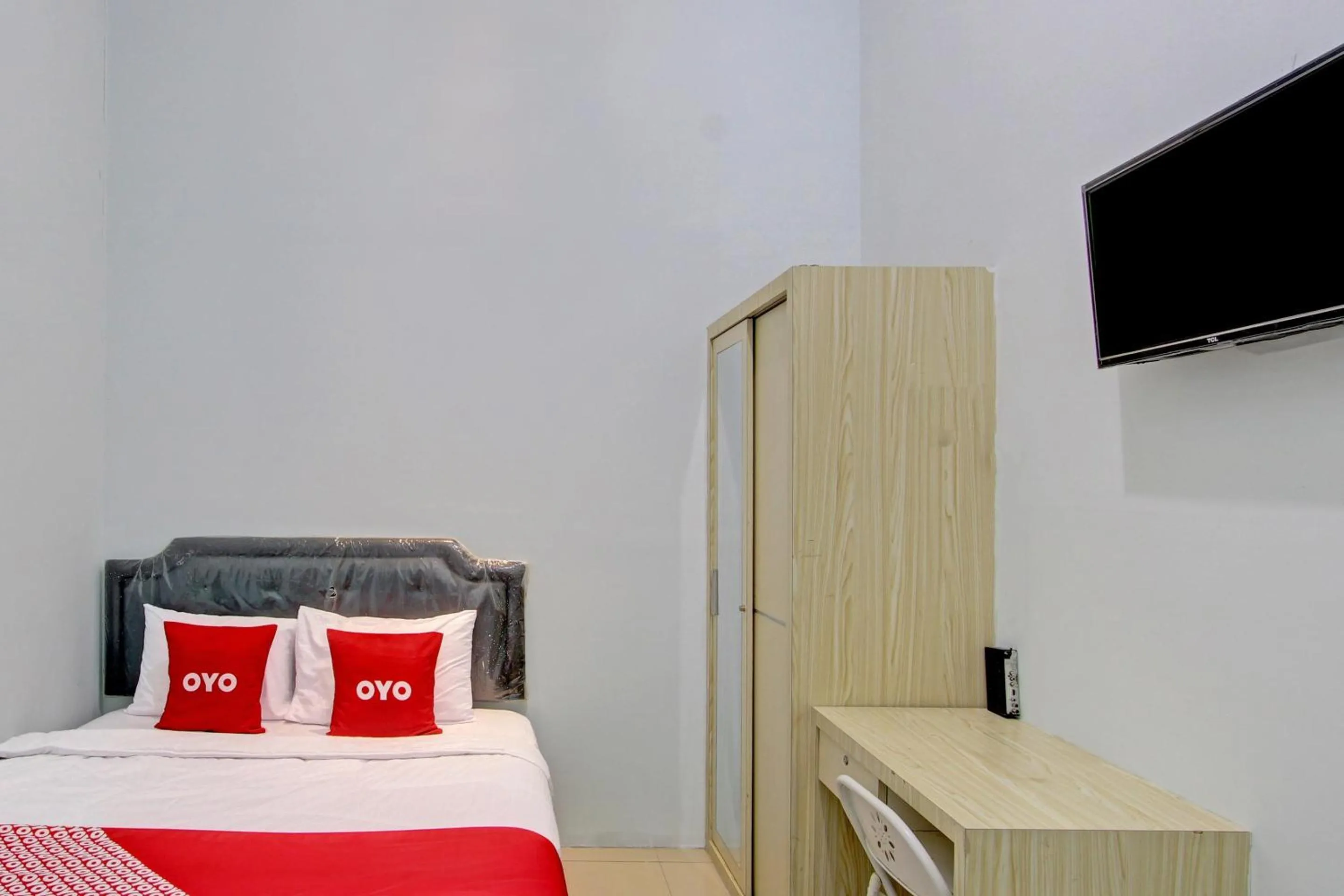 Bedroom, Bed in Hotel O New Puspa Residence