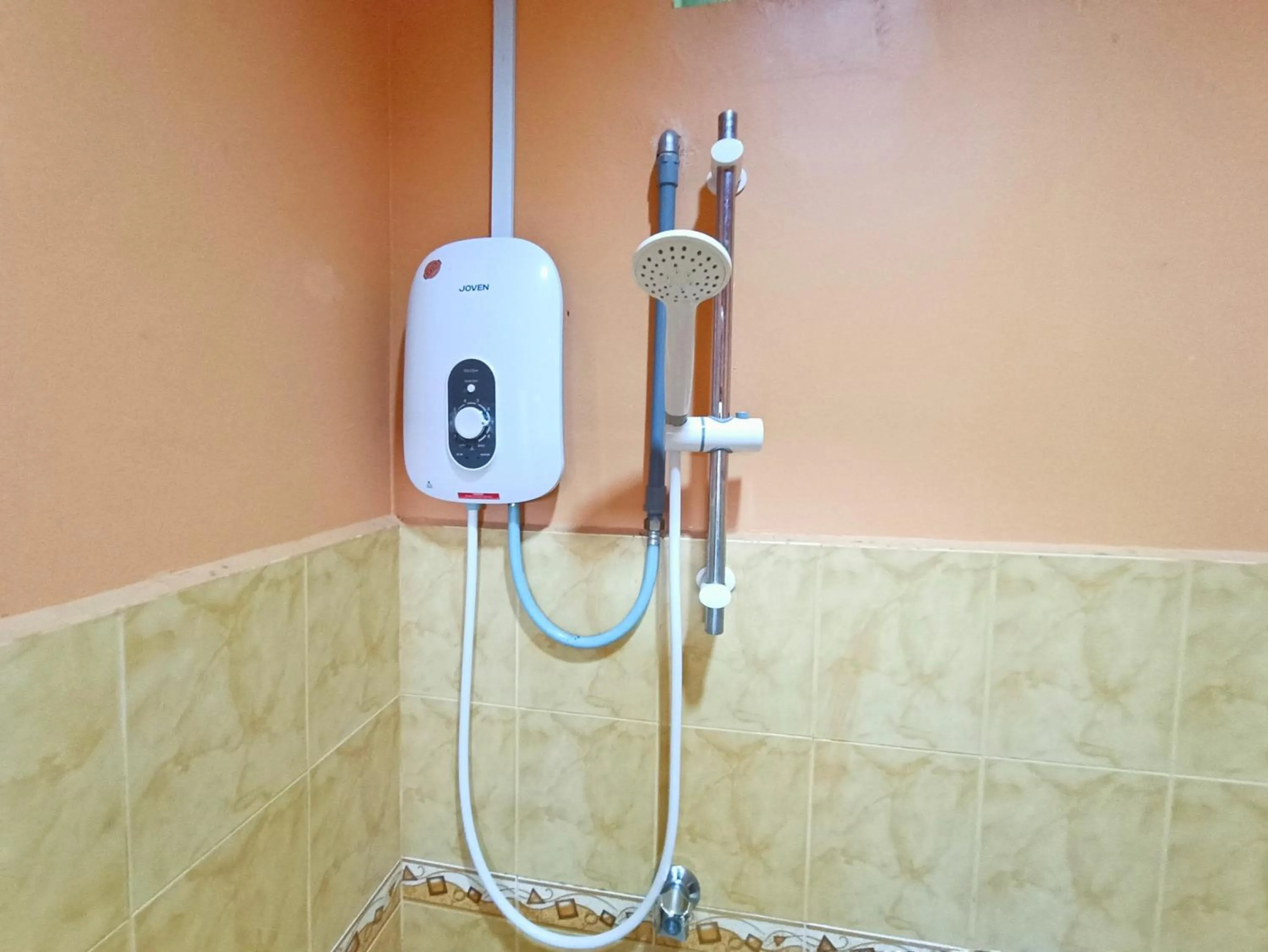 Shower in Chalet Yunie Marang by RVH