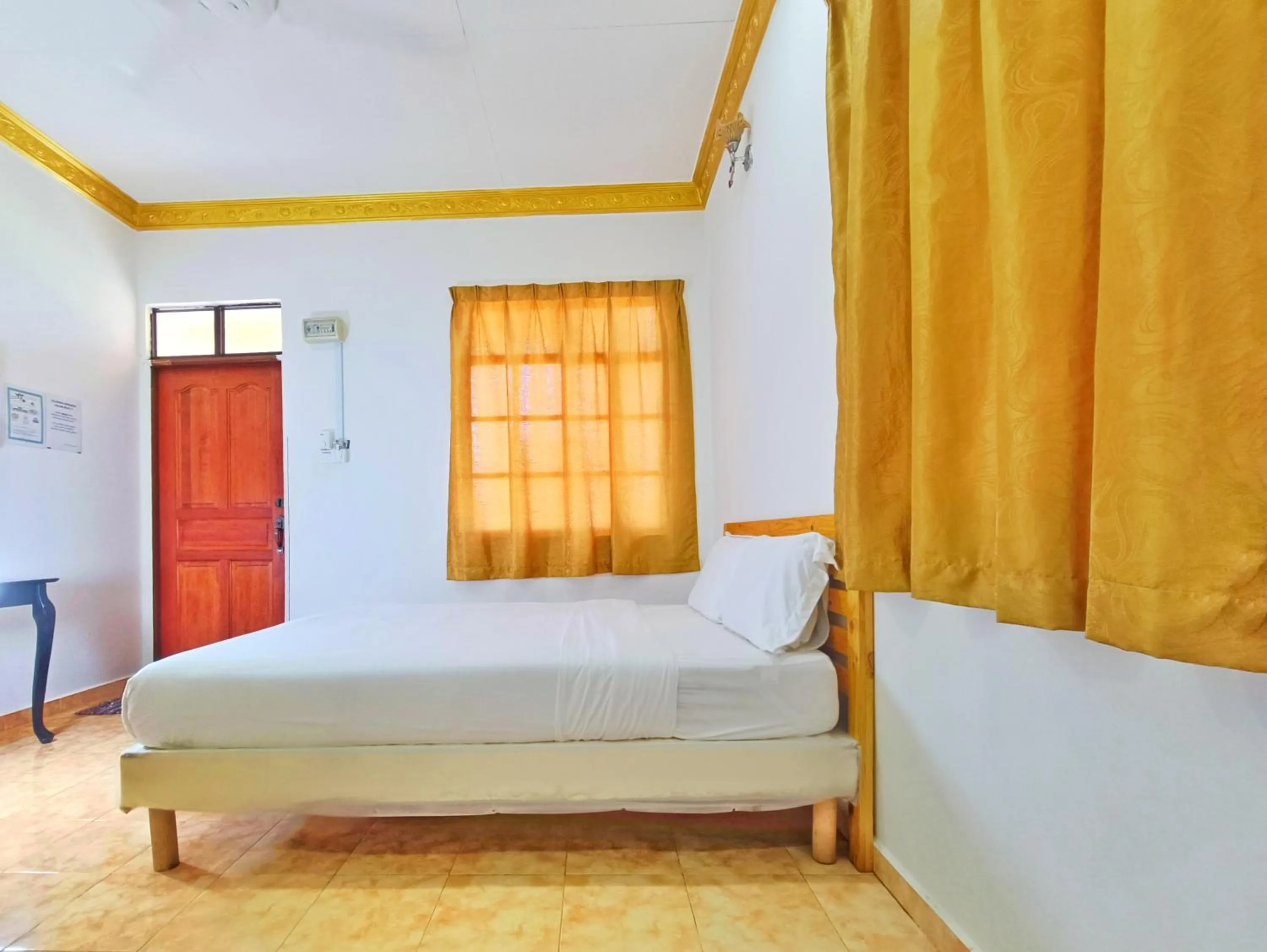 Bed in Chalet Yunie Marang by RVH