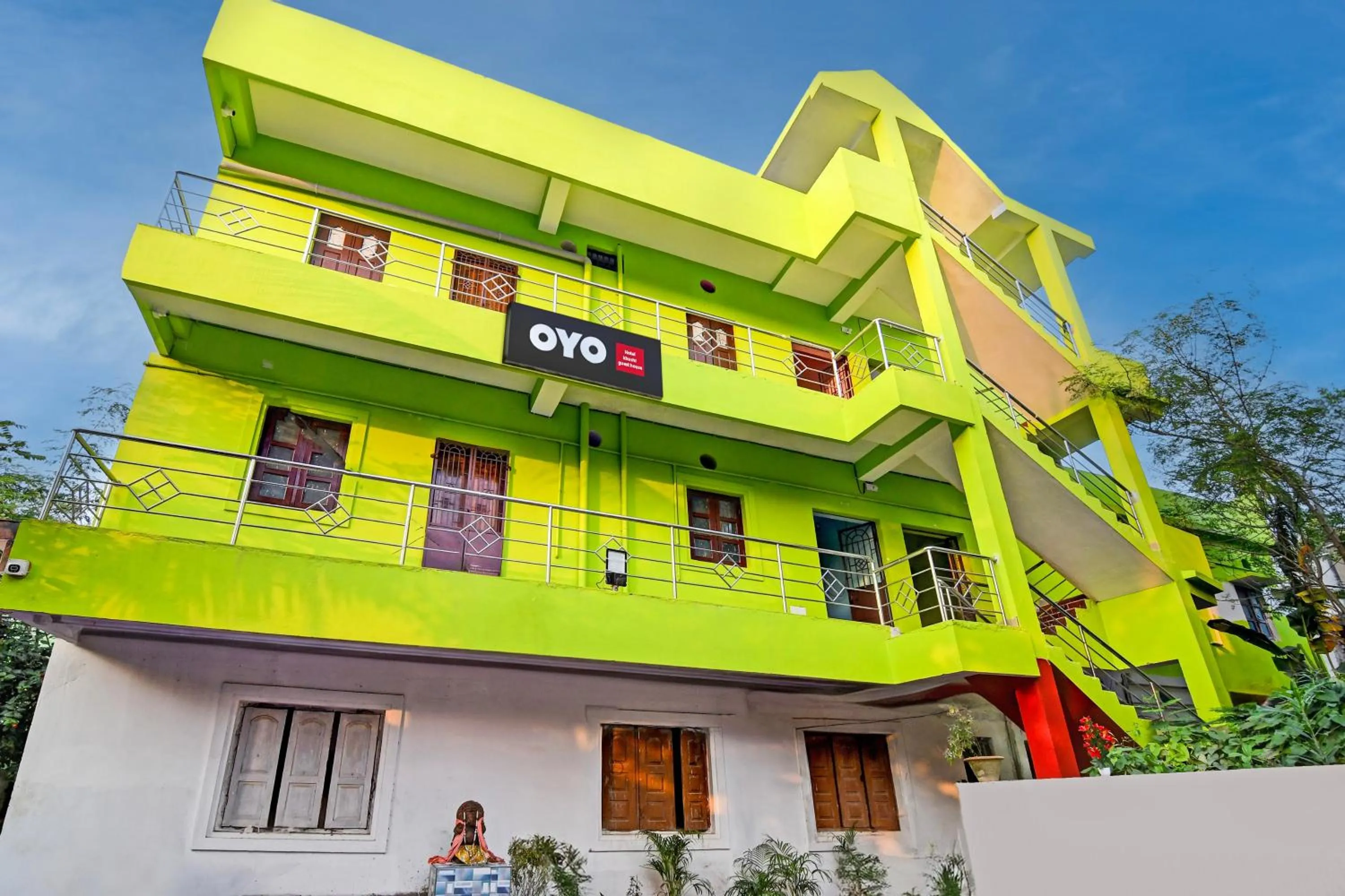 Facade/entrance in Super Hotel O Khushi Guest House