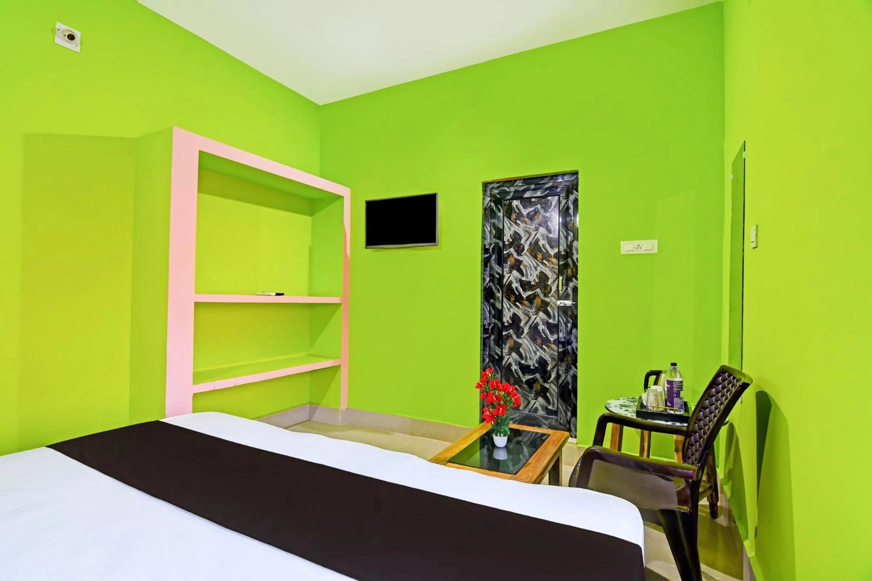 Bedroom, Bed in Super Hotel O Khushi Guest House