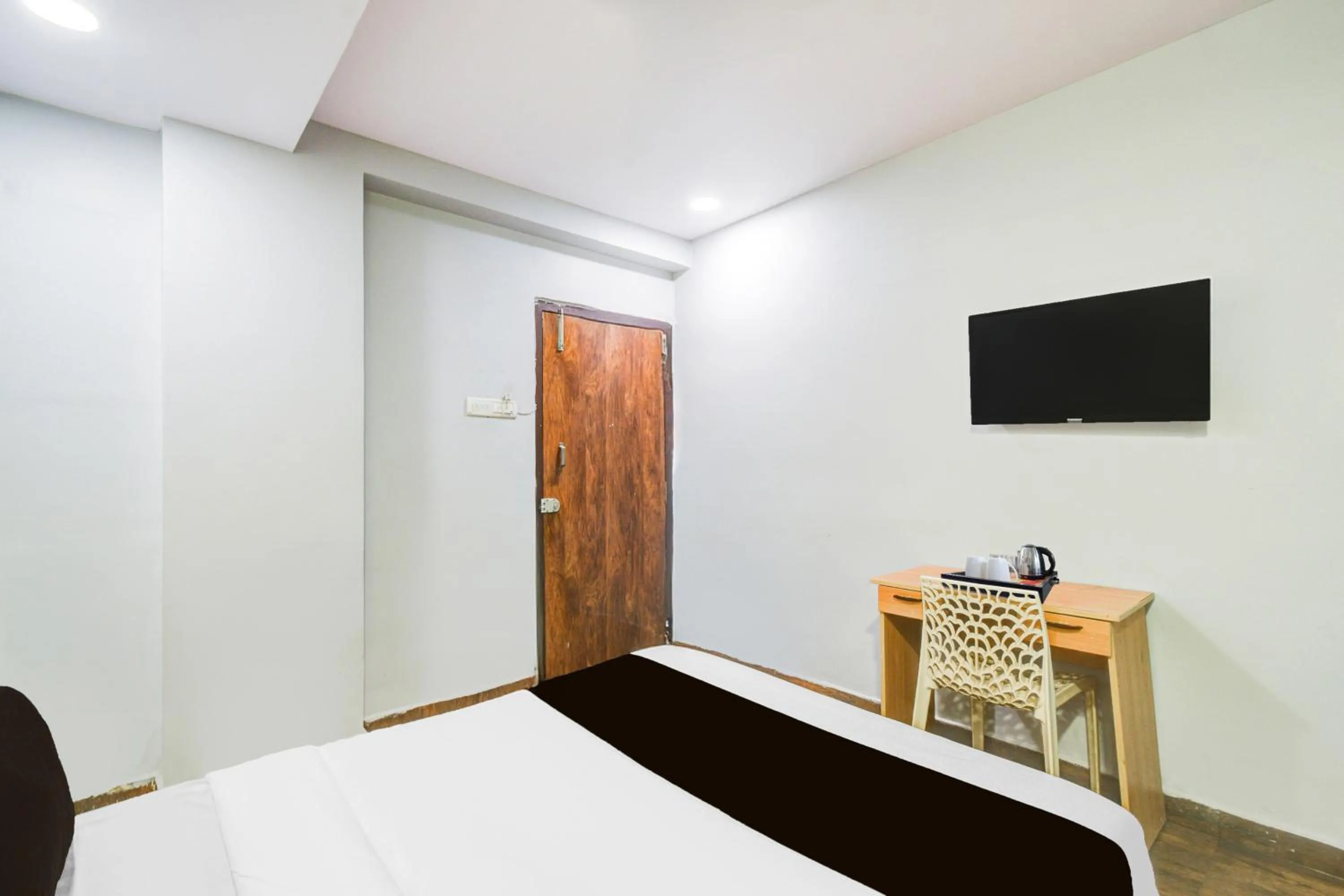 Bedroom, Bed in Super Collection O Malkajgiri