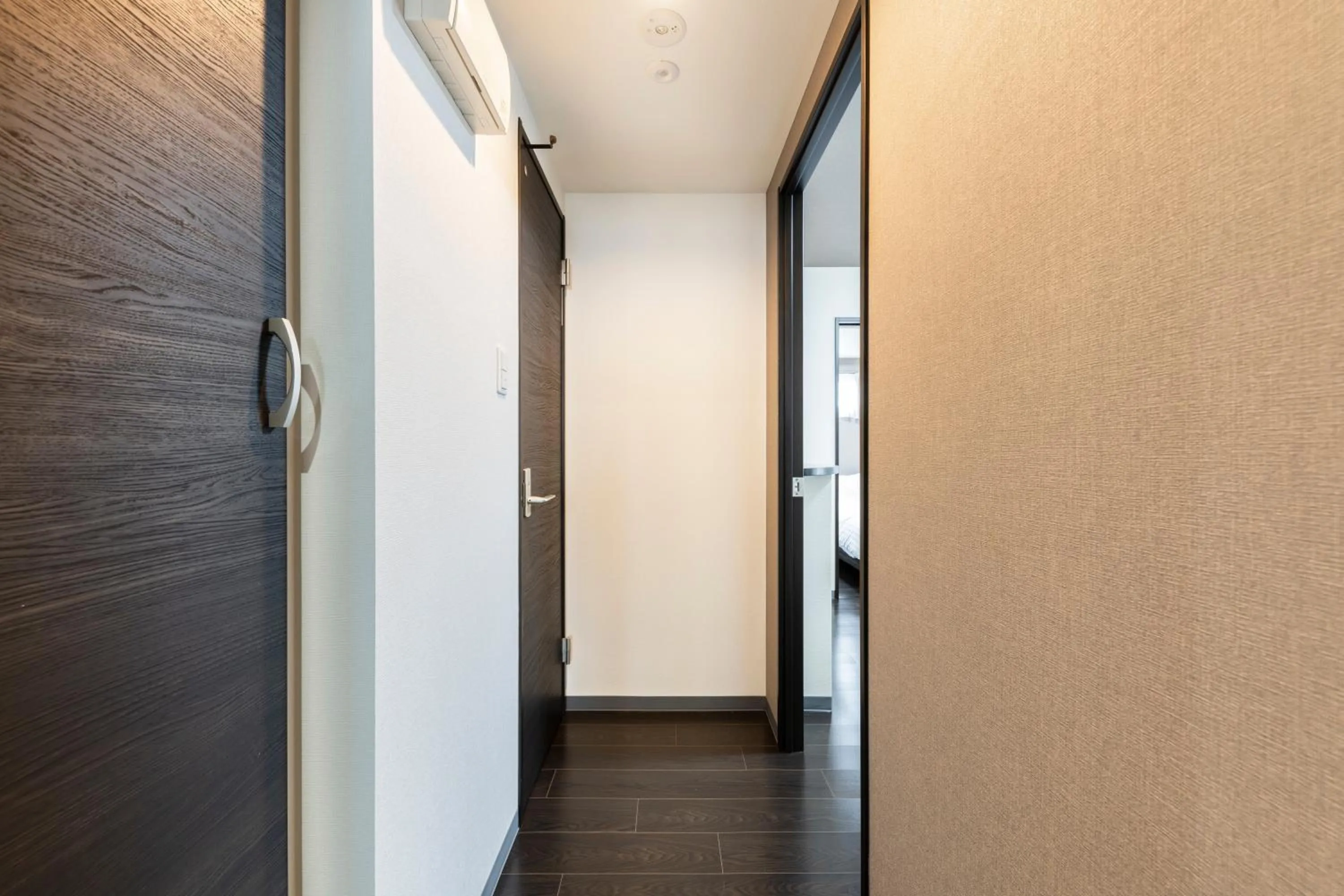 Area and facilities in Essence