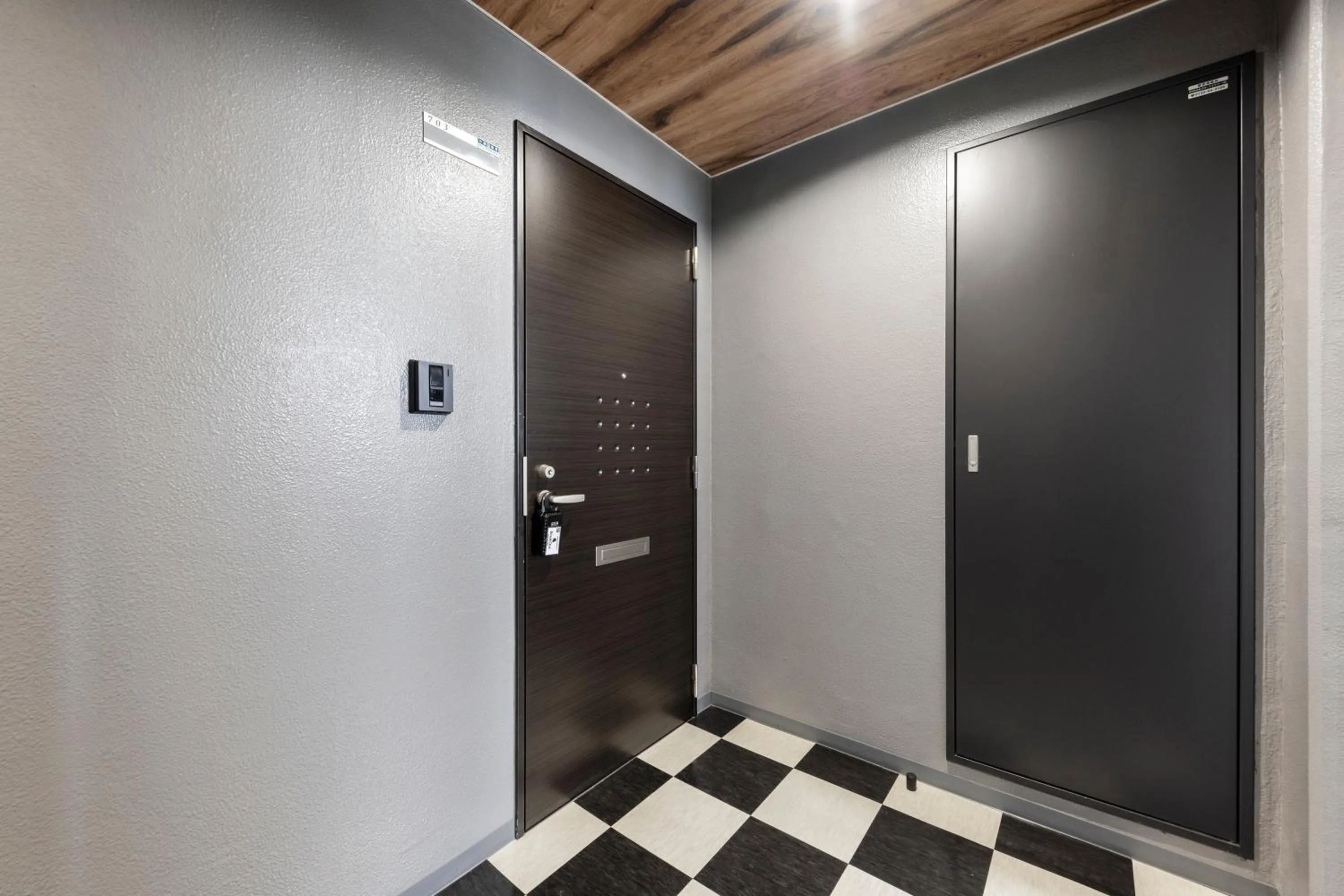 Facade/entrance in Essence