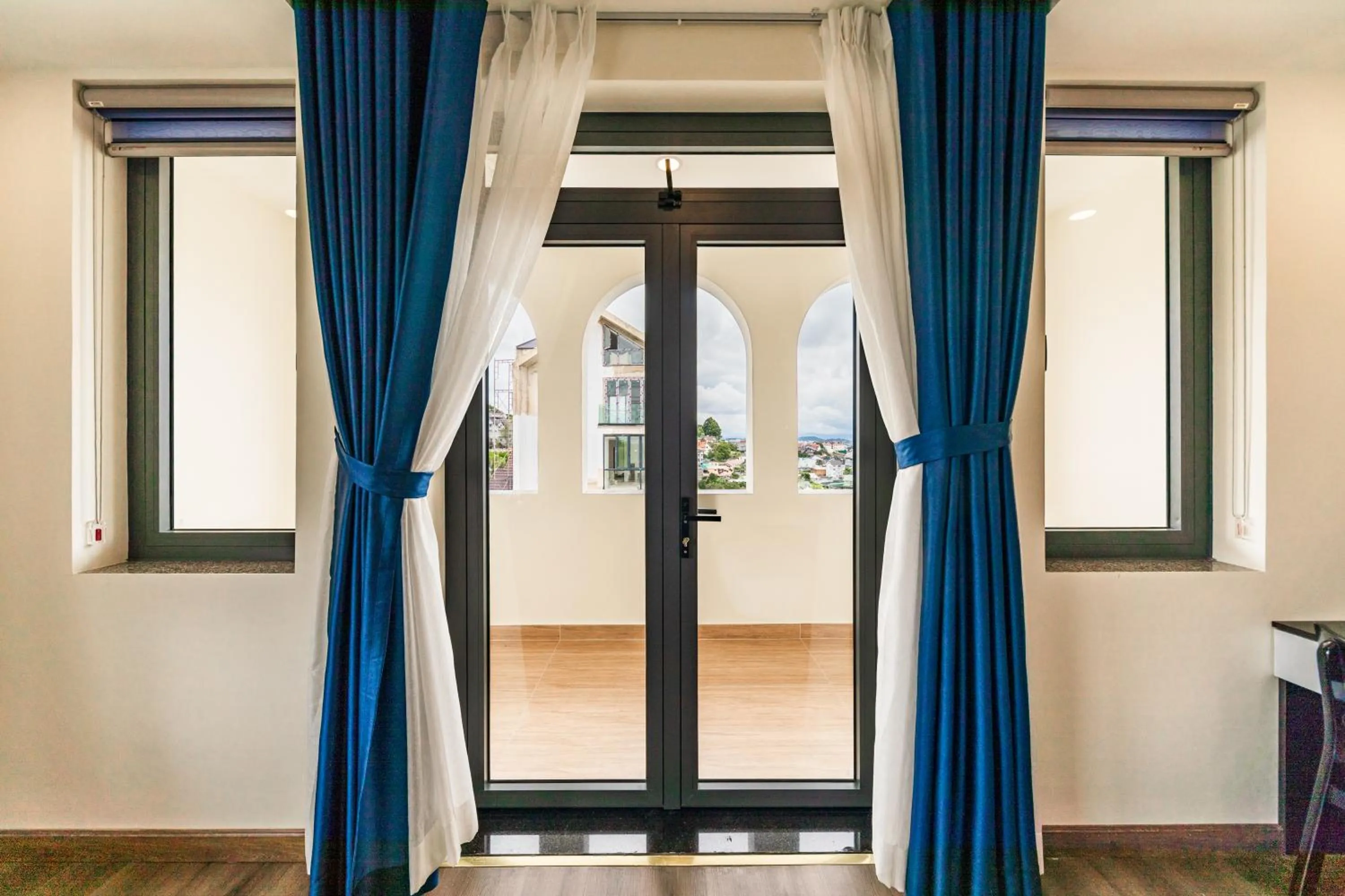 Balcony/Terrace in ROYAL DRAGON HOTEL