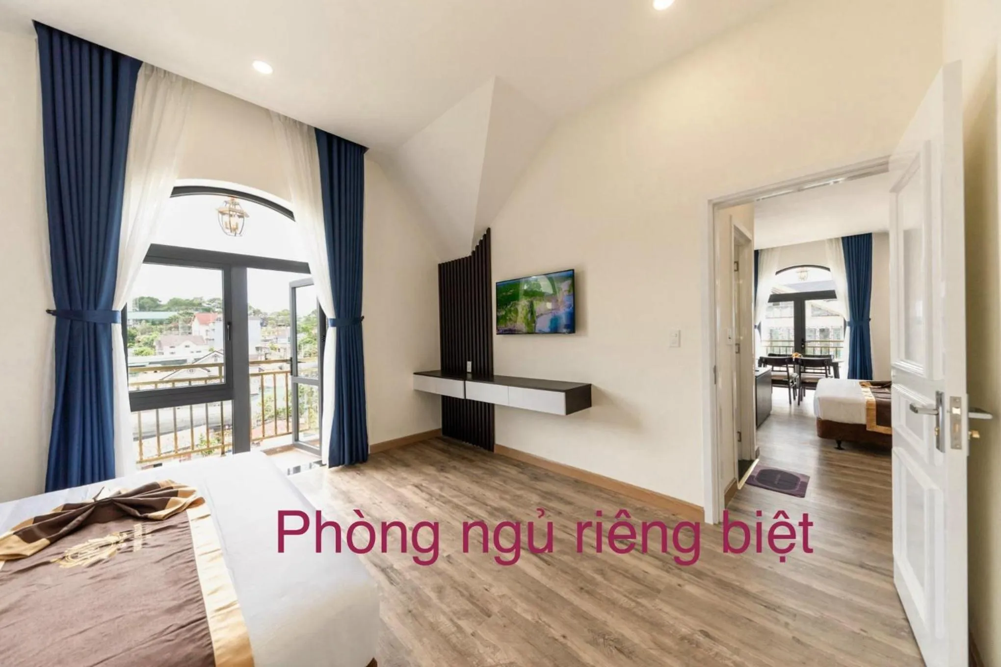 Bedroom, Bed in ROYAL DRAGON HOTEL