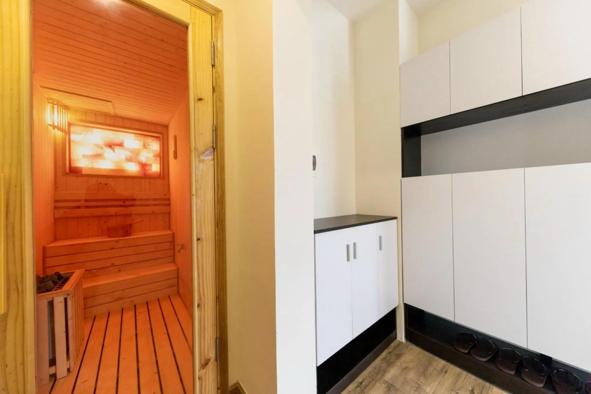 Kitchen or kitchenette in ROYAL DRAGON HOTEL