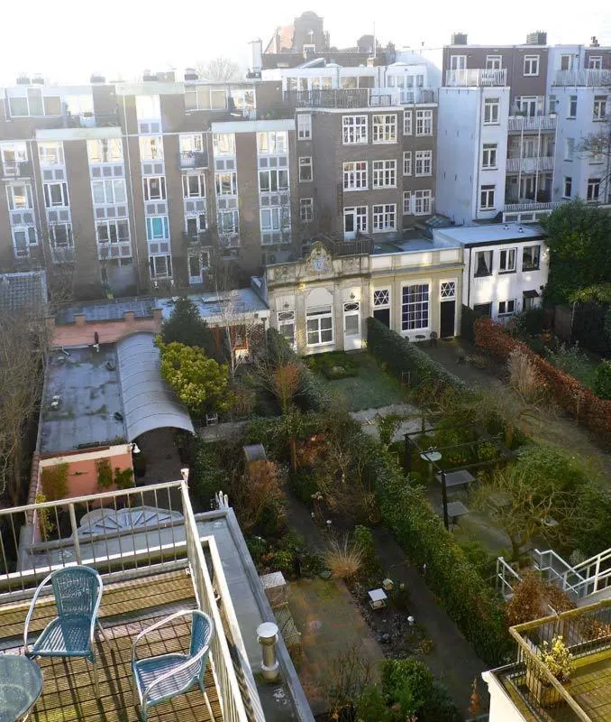 Day in Hotel Adolesce