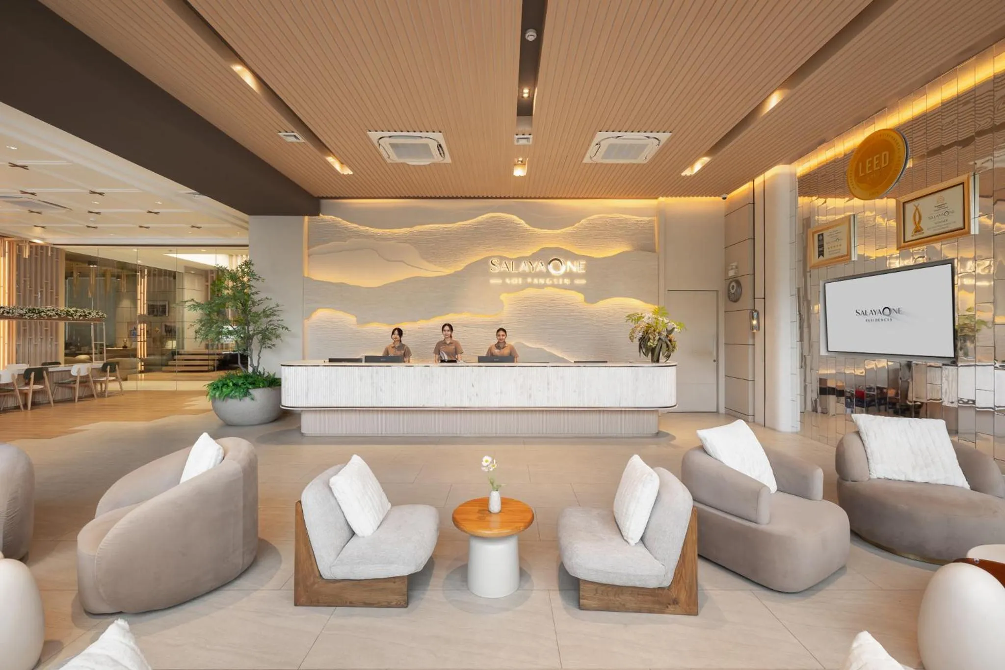 Lobby or reception in Salaya One Hotel & Service Apartment