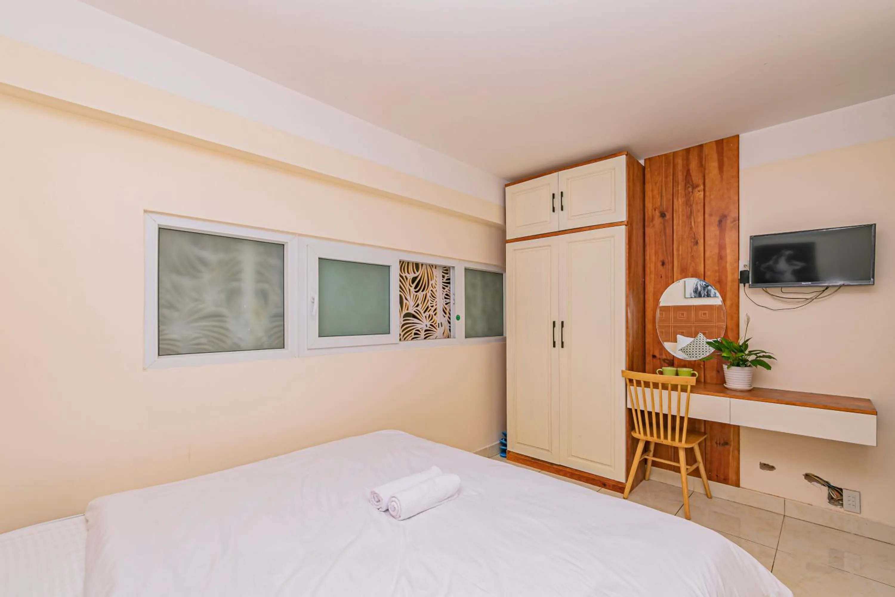 Photo of the whole room, Bed in Thang Lap Hotel