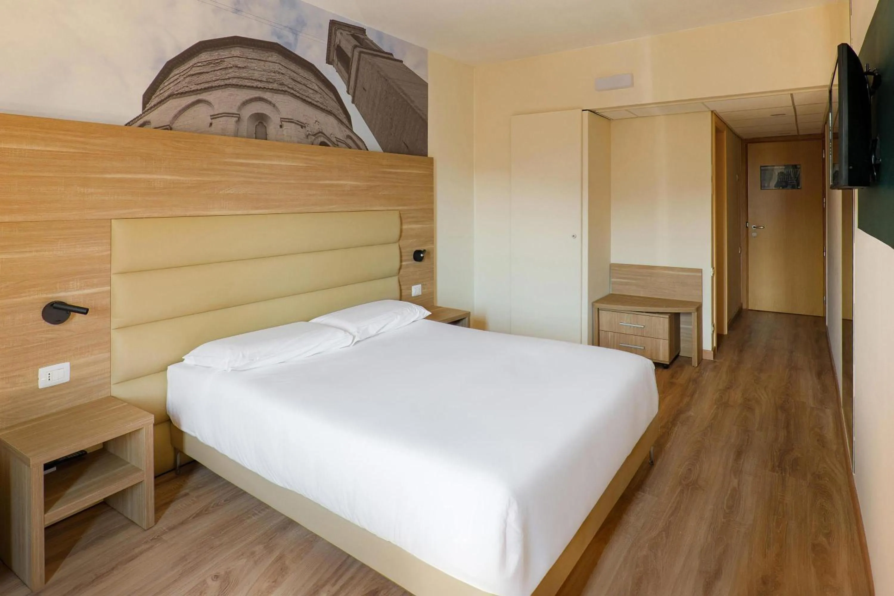 Photo of the whole room, Bed in B&B HOTEL Fabriano Janus