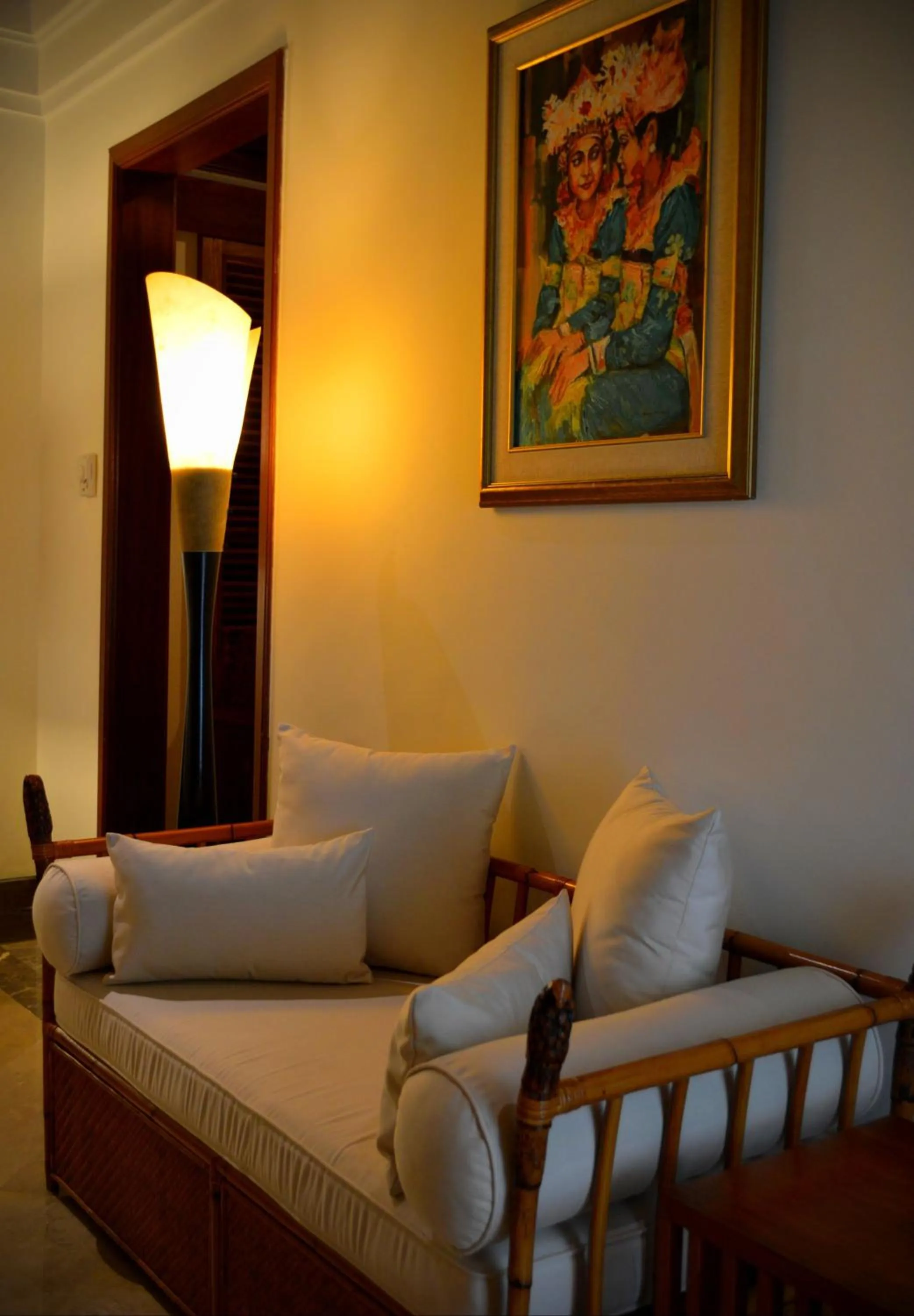Seating area, Bed in Villa Hanani
