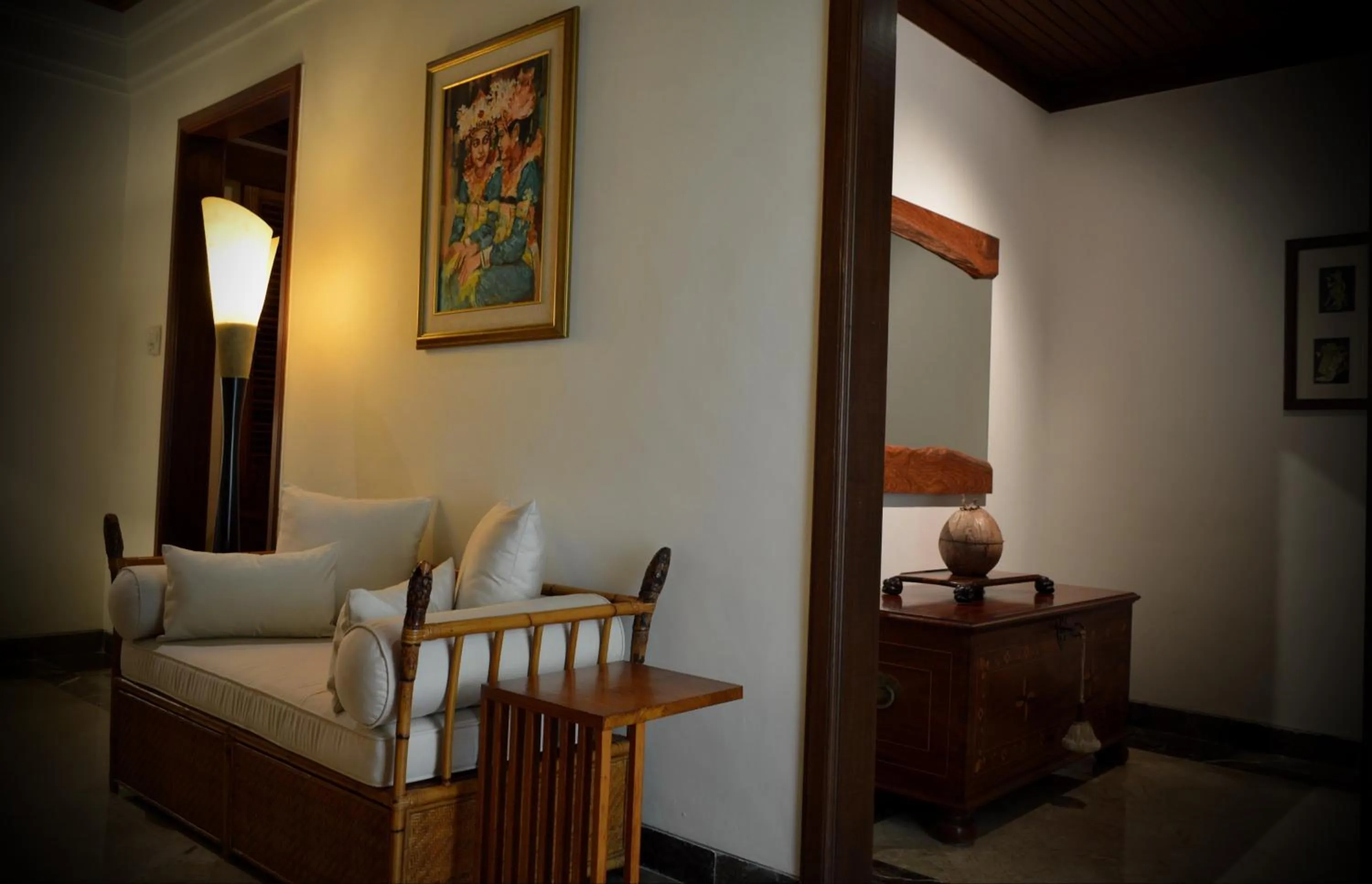 Seating area, Bed in Villa Hanani