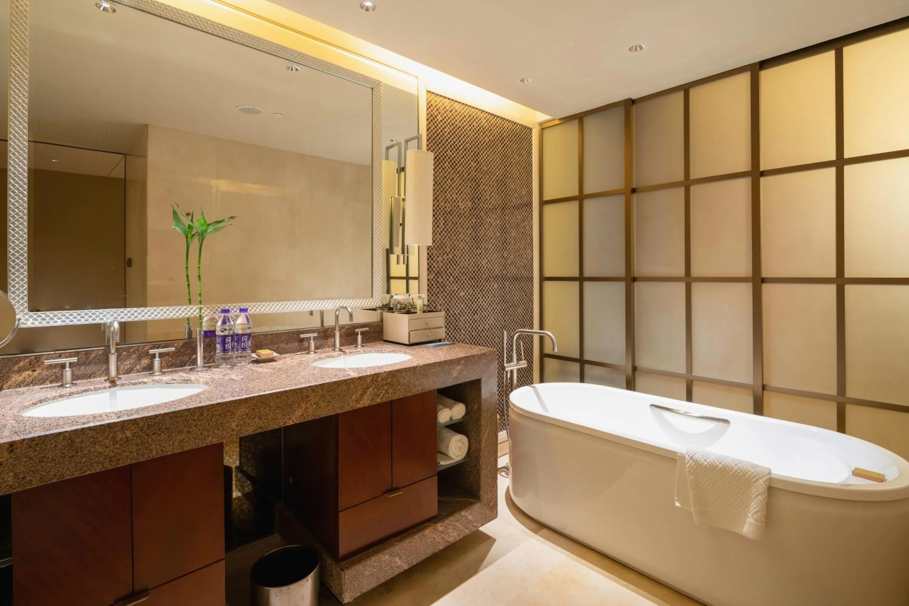 Bathroom in Hilton Qingdao Golden Beach