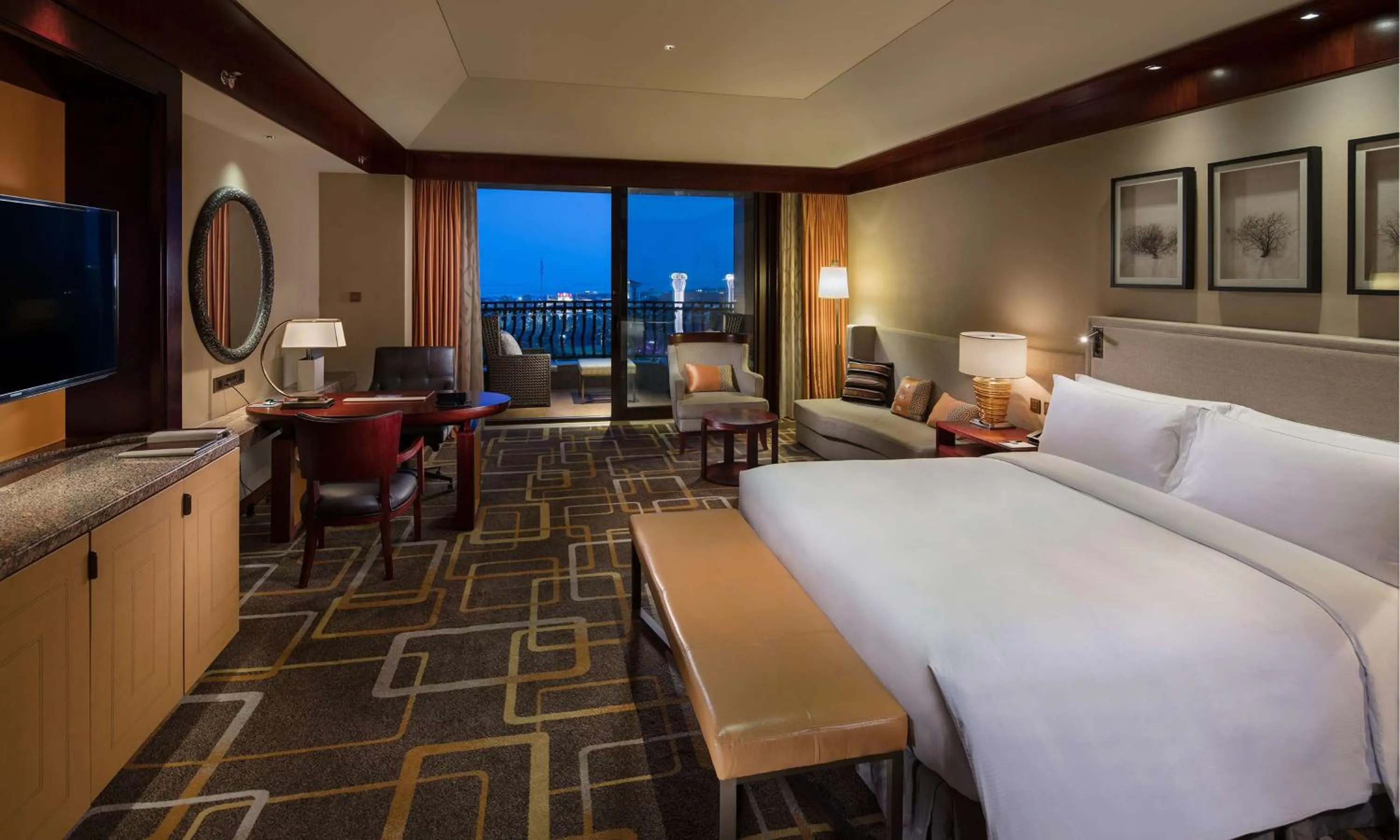 Bedroom, Bed in Hilton Qingdao Golden Beach