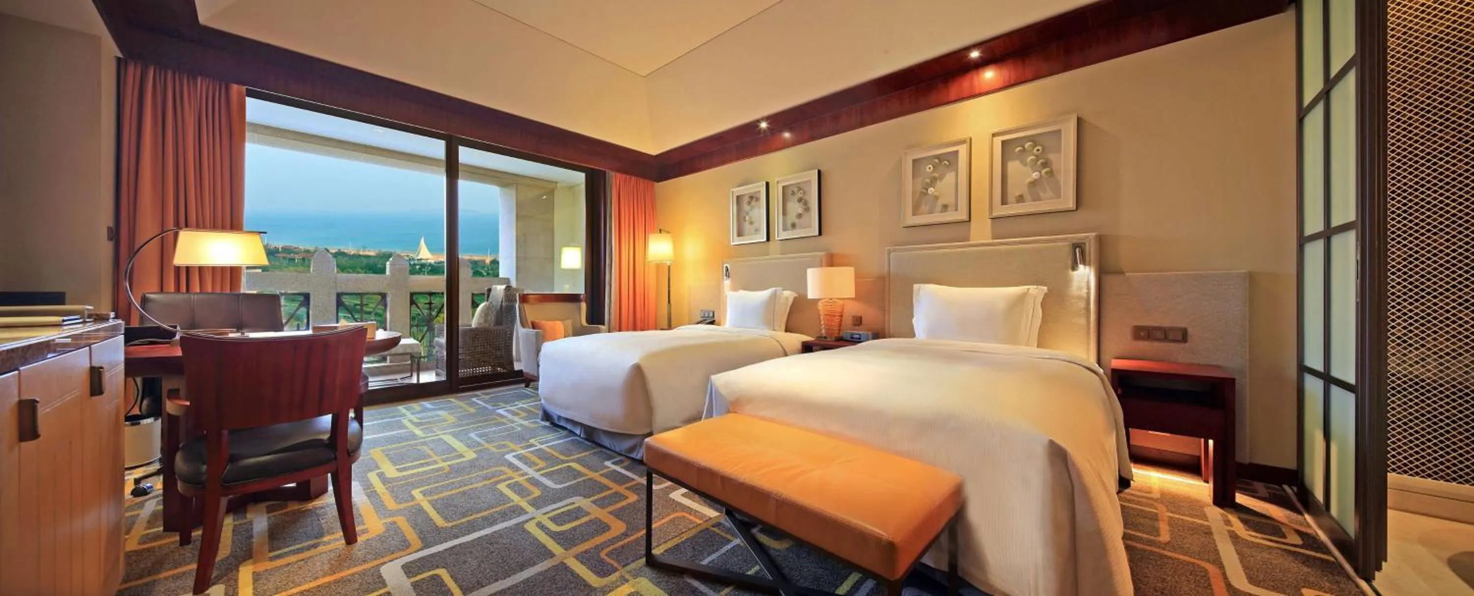 Bed in Hilton Qingdao Golden Beach