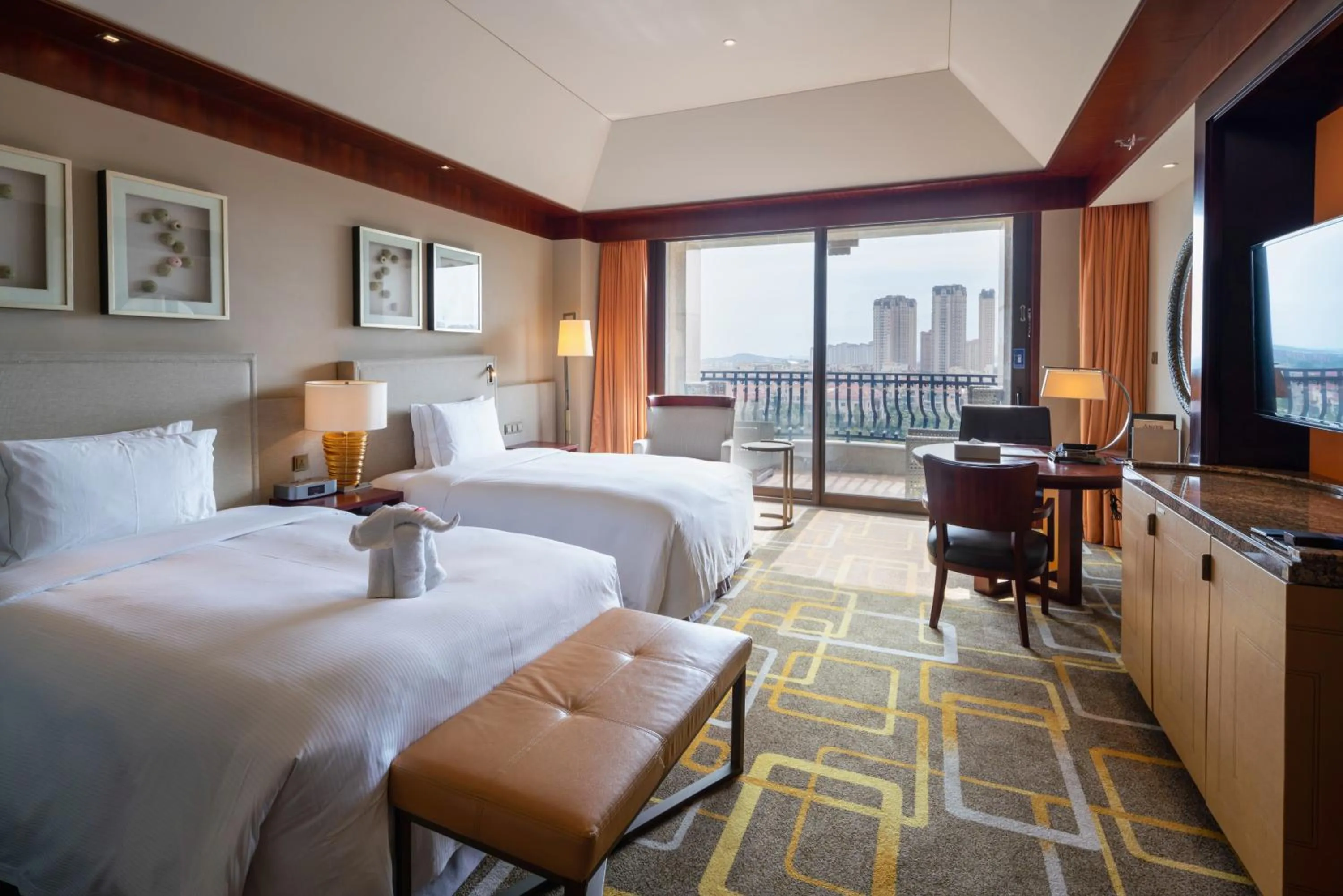 Bed in Hilton Qingdao Golden Beach