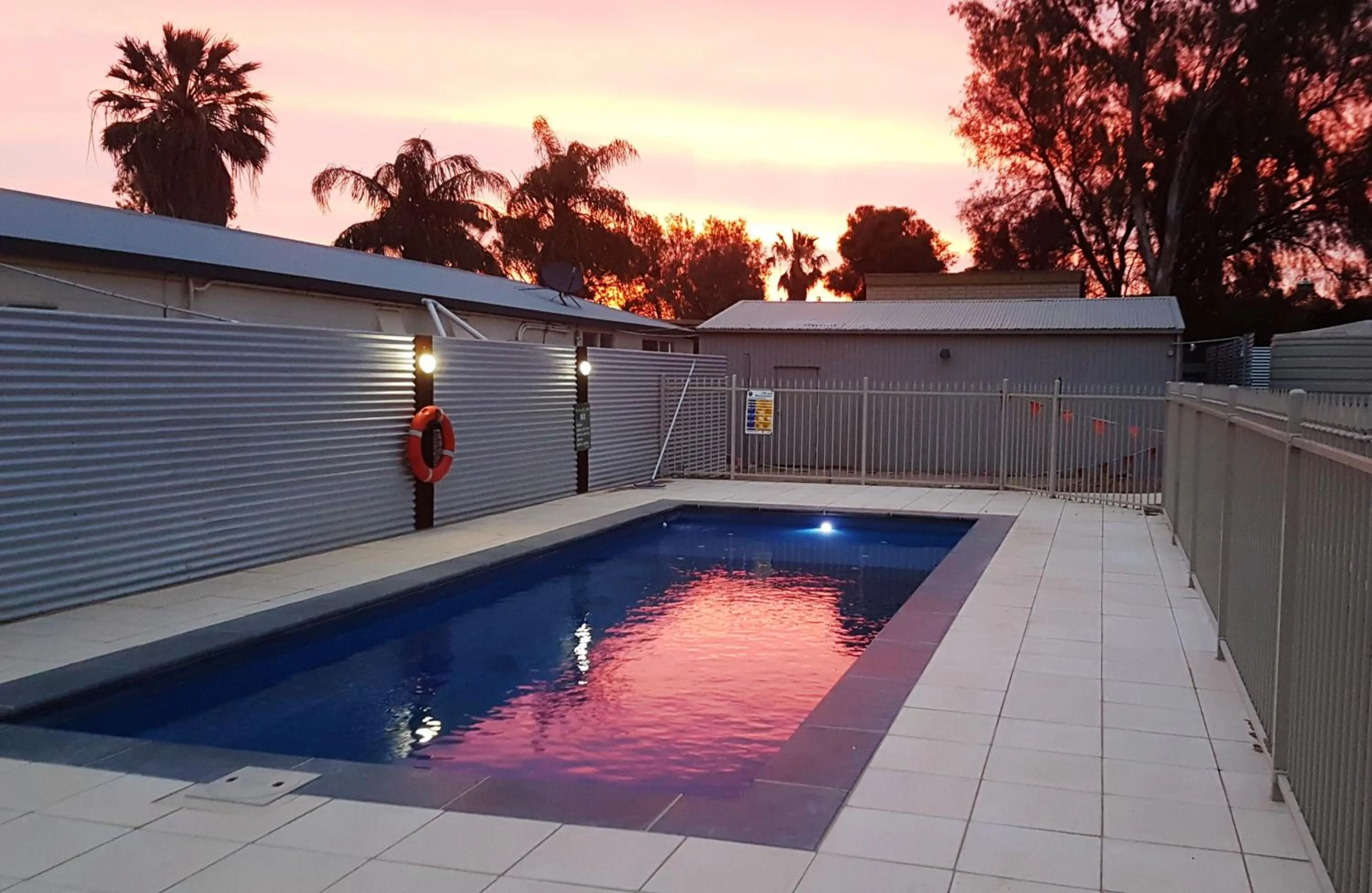 Swimming pool in Comfort Inn & Suites Augusta Westside
