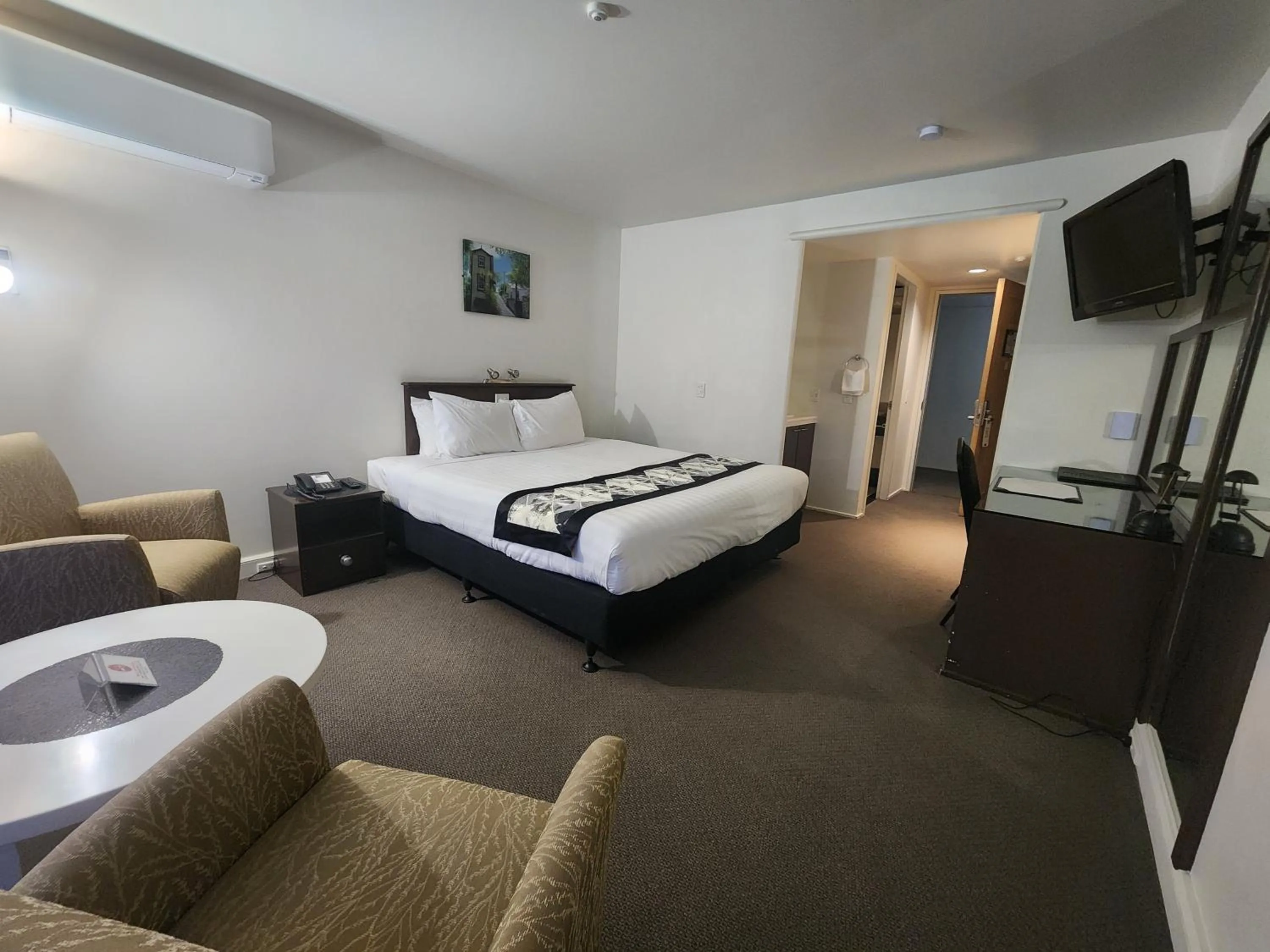 Bed in The Angus Hotel