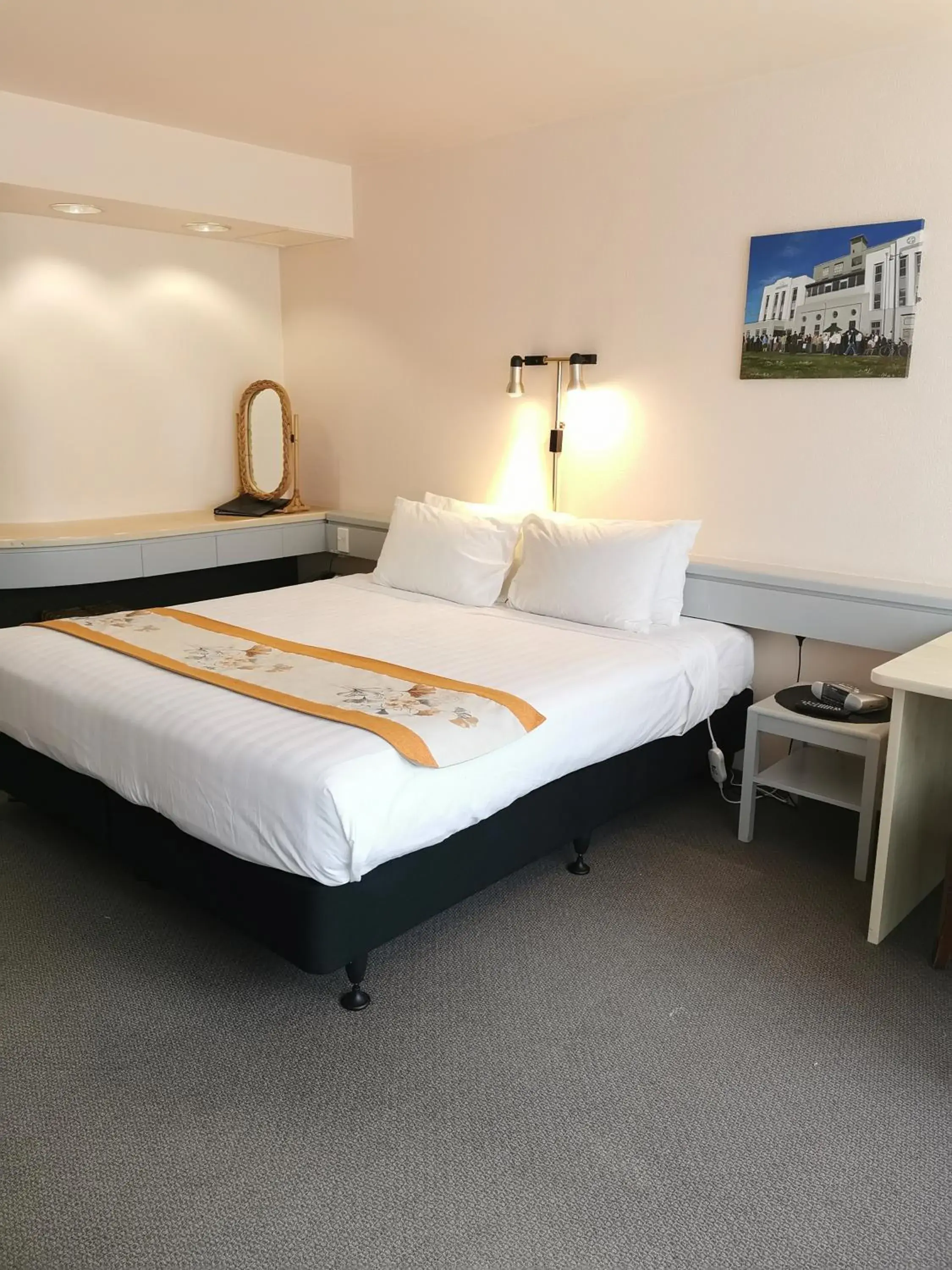 Superior King Room in The Angus Hotel Superior King Room in The Angus Hotel