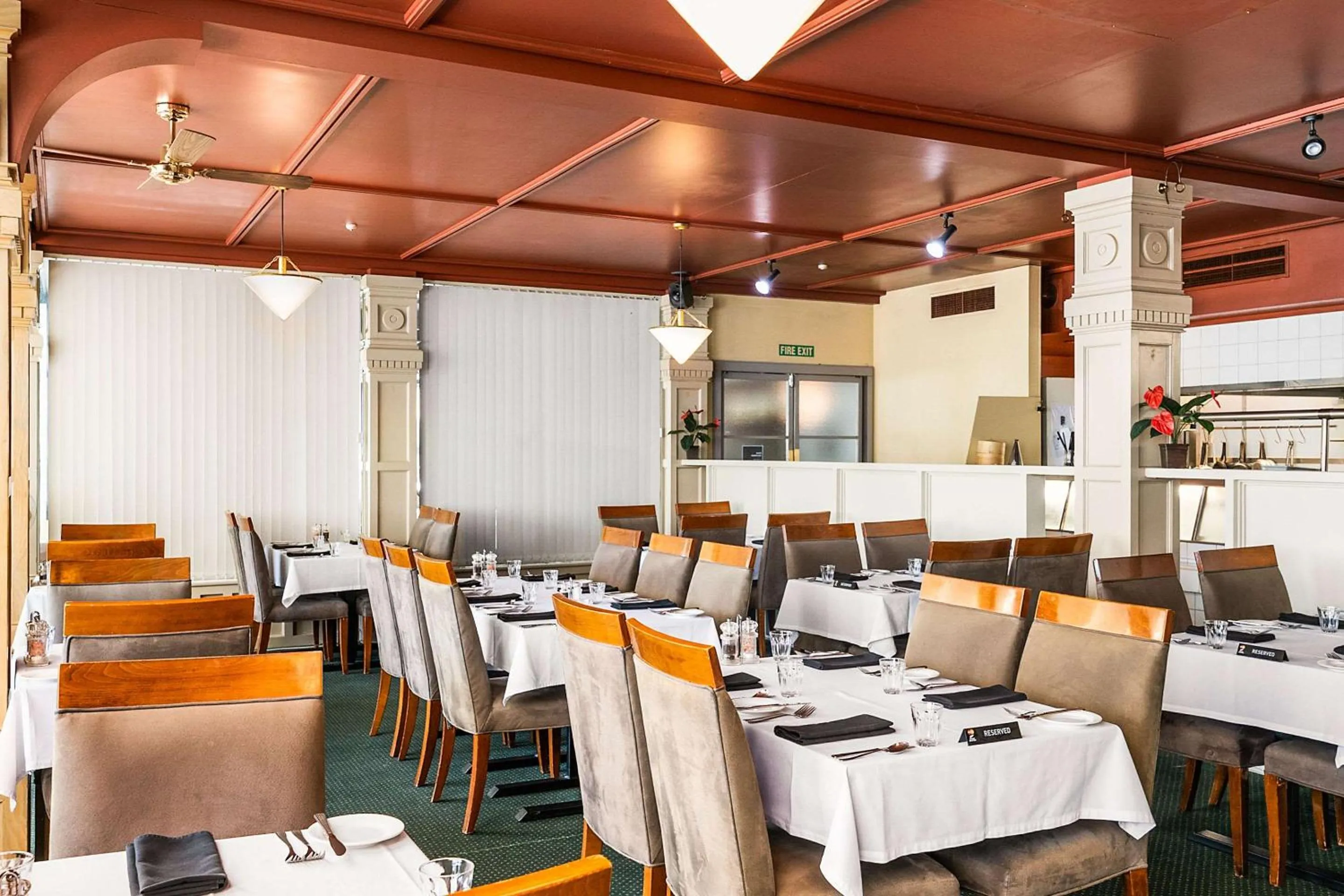 Restaurant/places to eat in The Angus Hotel