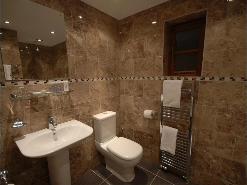 Bathroom in The Orange Tree Thornham