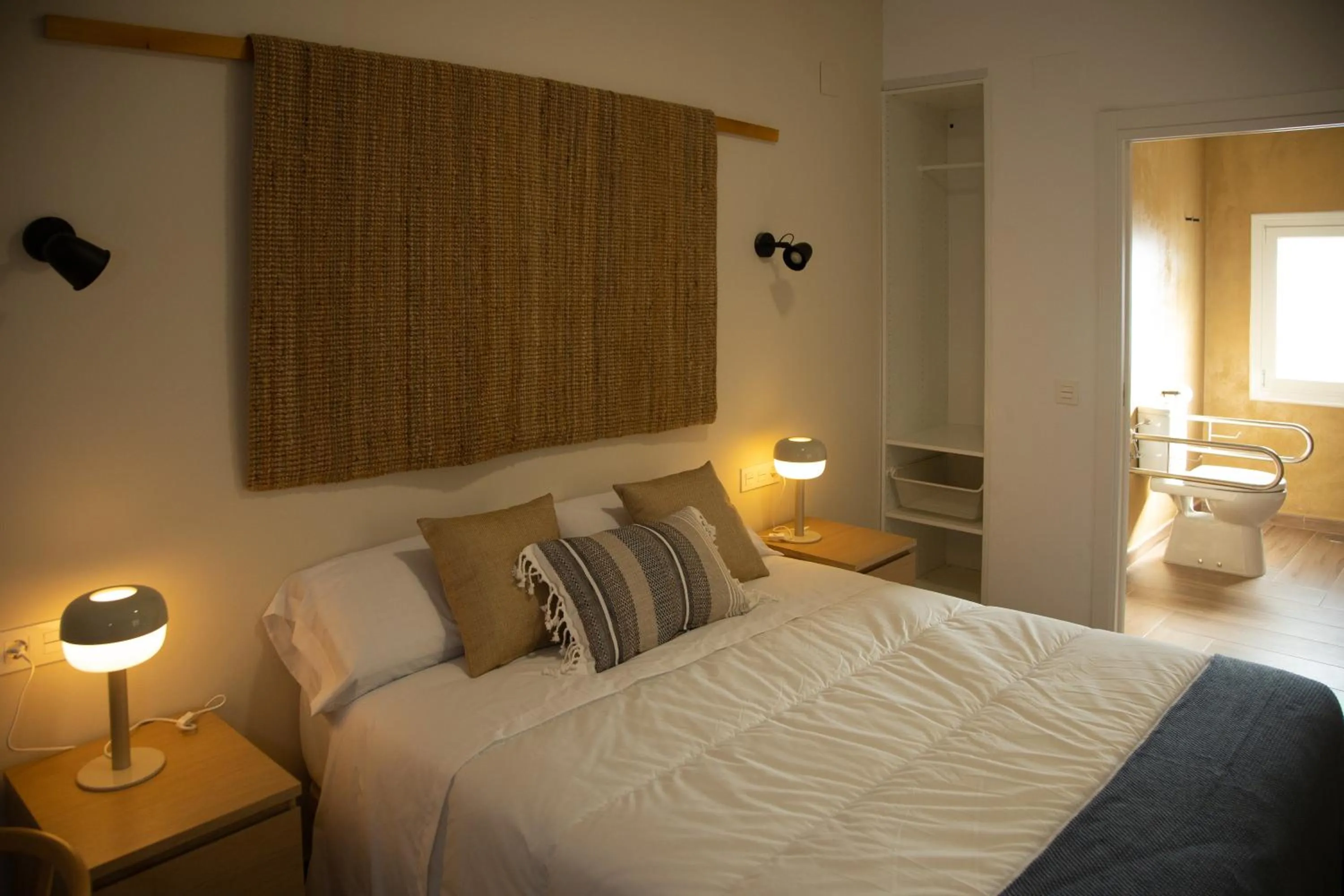 Bathroom, Bed in HOTEL LOS ALAMOS BOUTIQUE