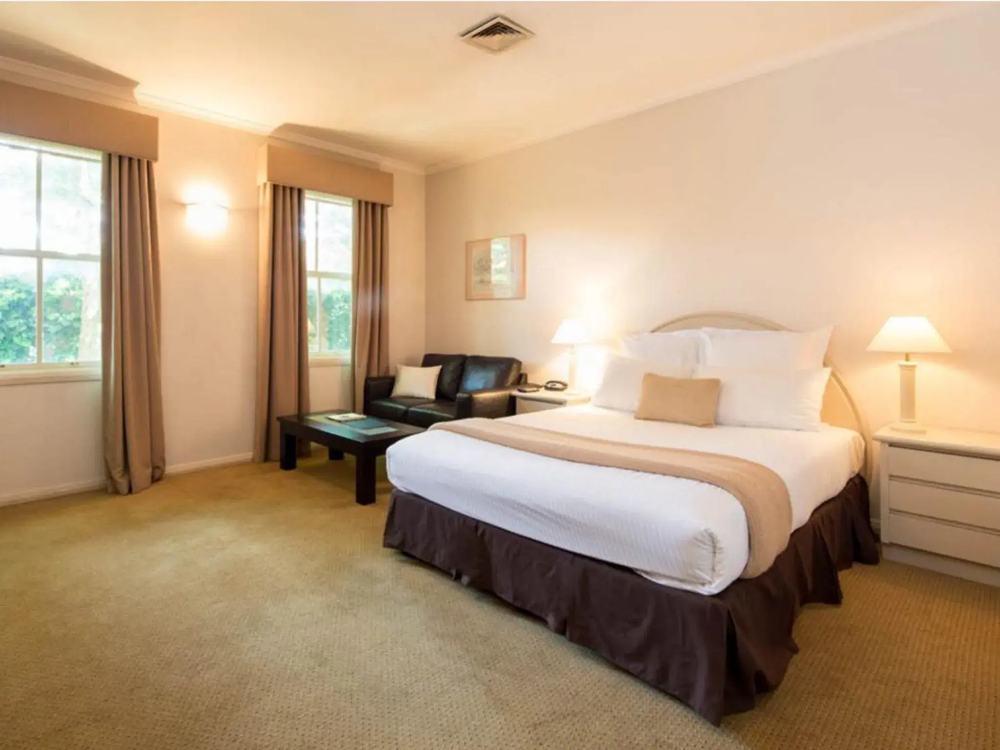 Executive Queen Room in Beau Monde International Executive Queen Room in Beau Monde International