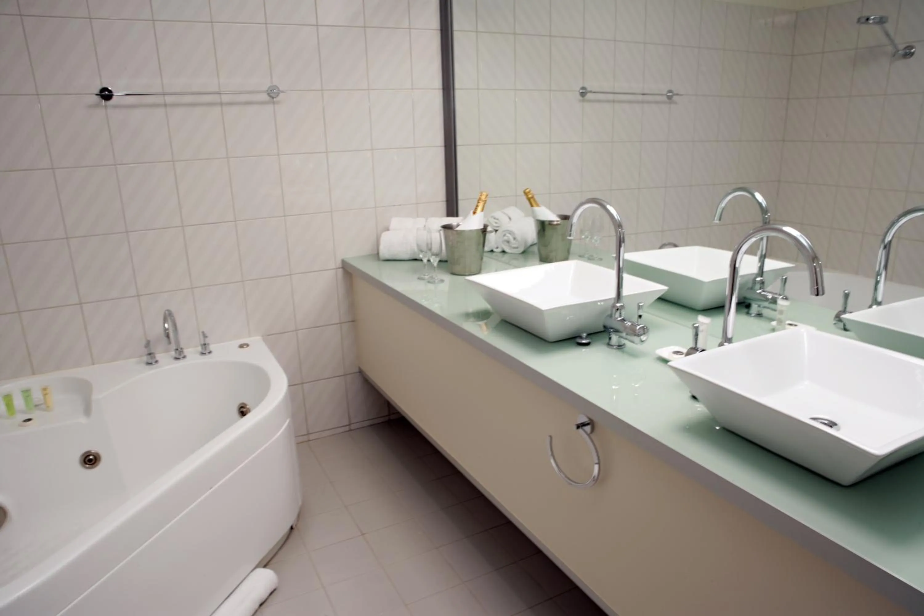 Bathroom in Beau Monde International