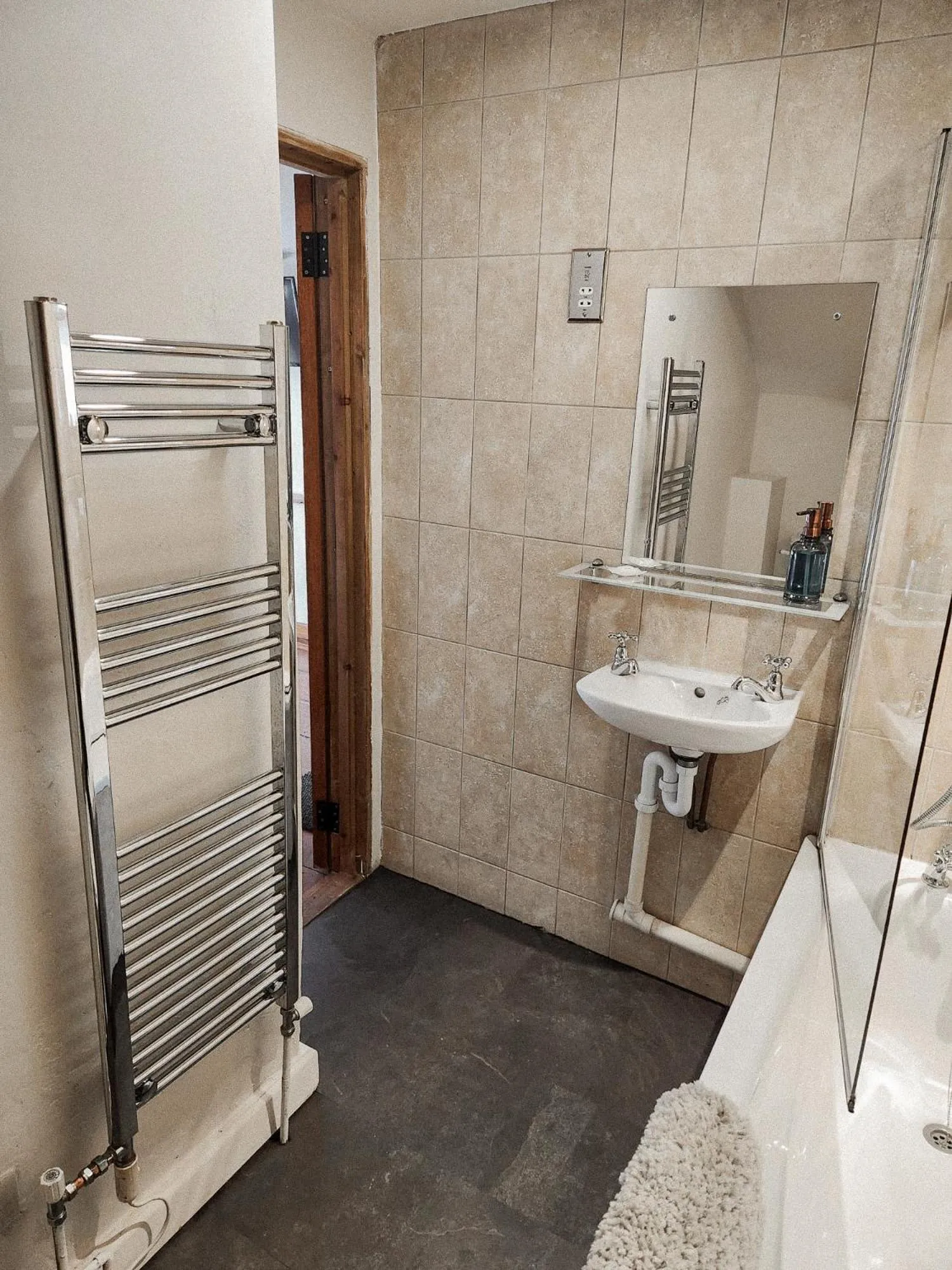 Bathroom in The New Inn