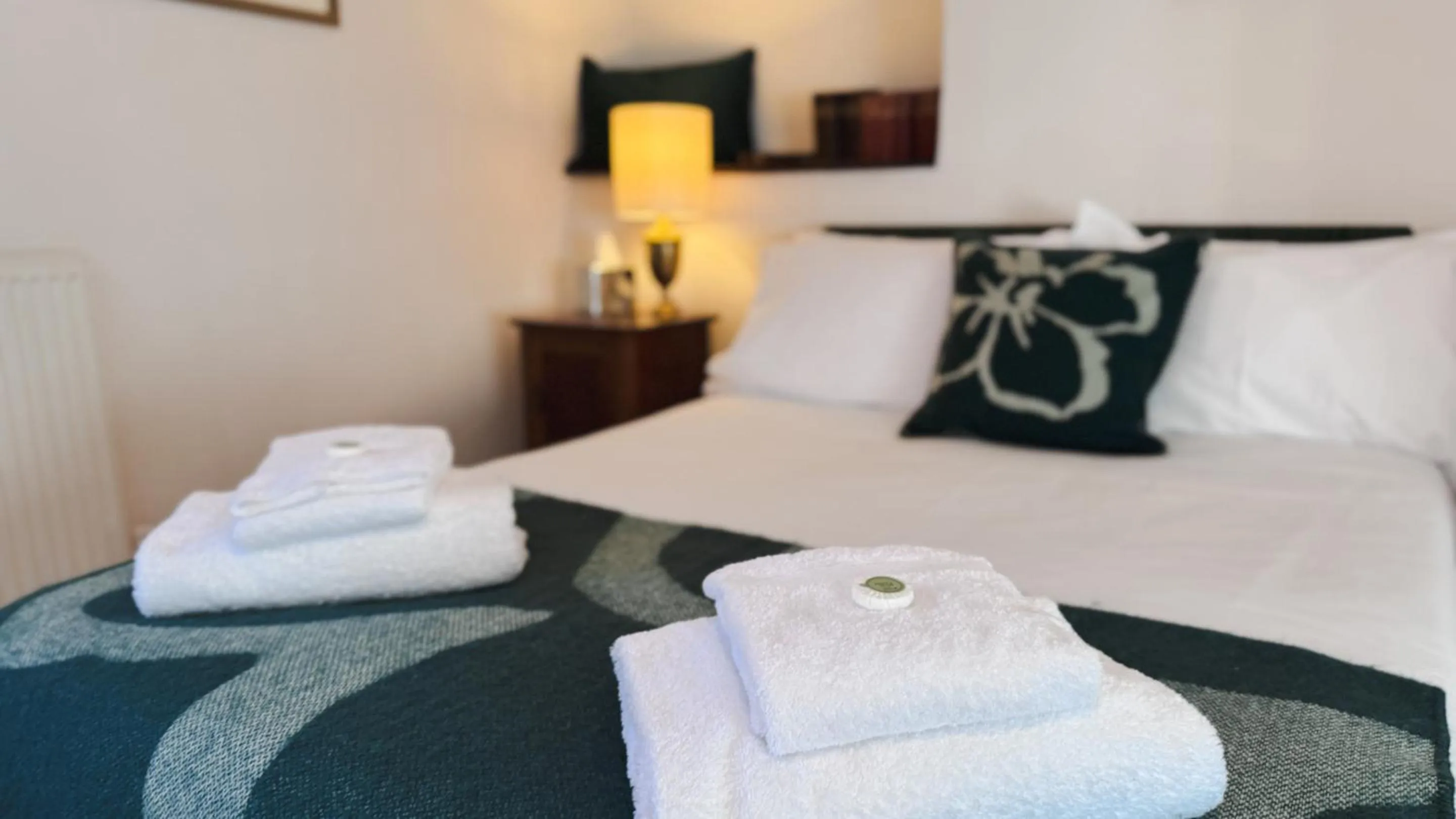 Bedroom, Bed in The New Inn