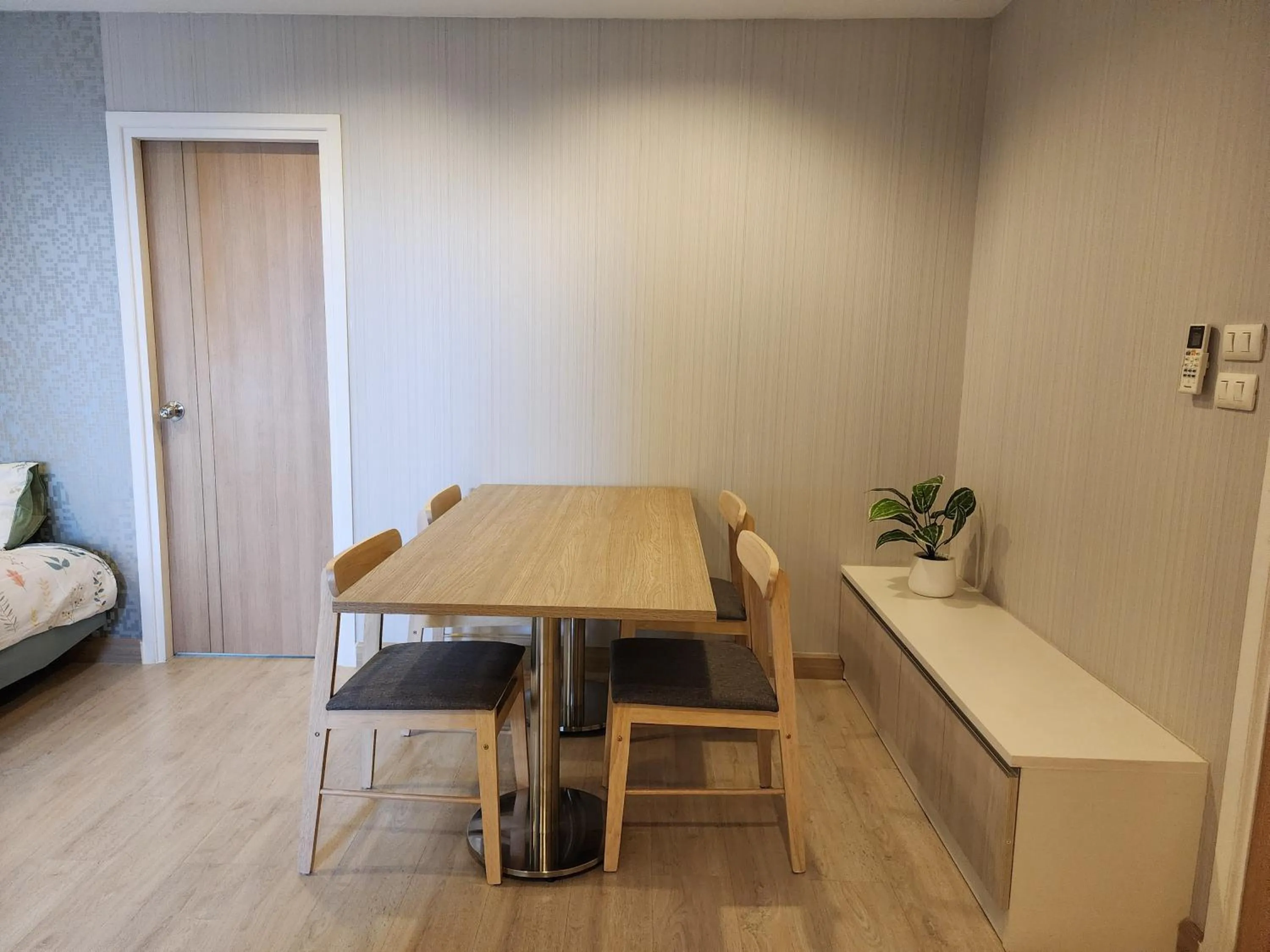 Dining area in Family Suit 2 Bedrooms 2 Bathrooms in Chiang Mai