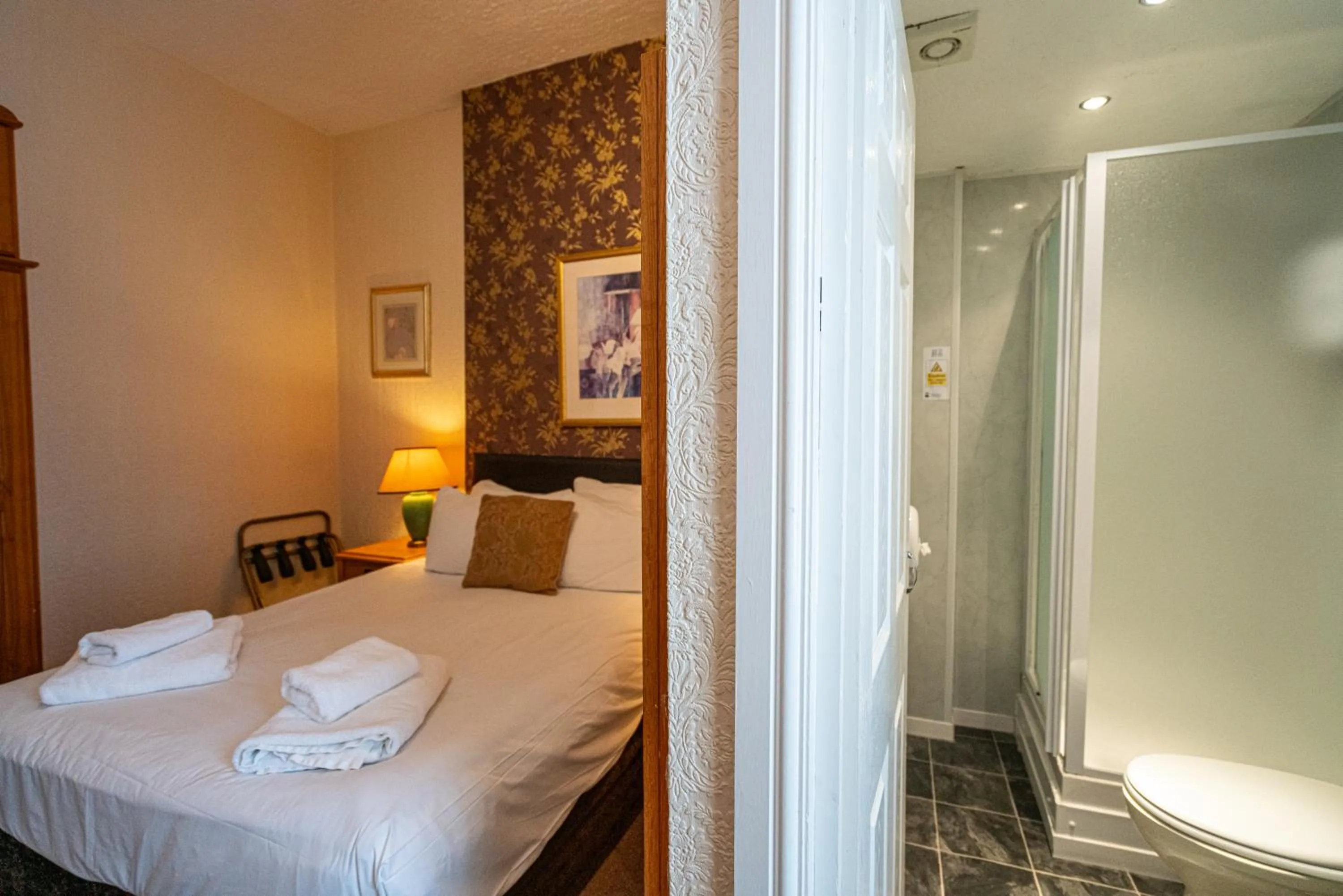 Bed in Can-Y-Bae Hotel