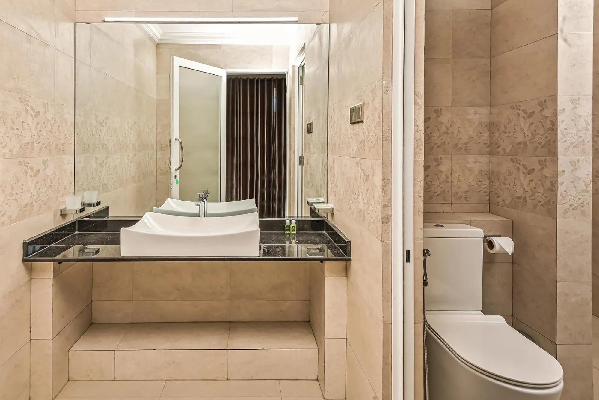Bathroom in Beverly Beach Negombo