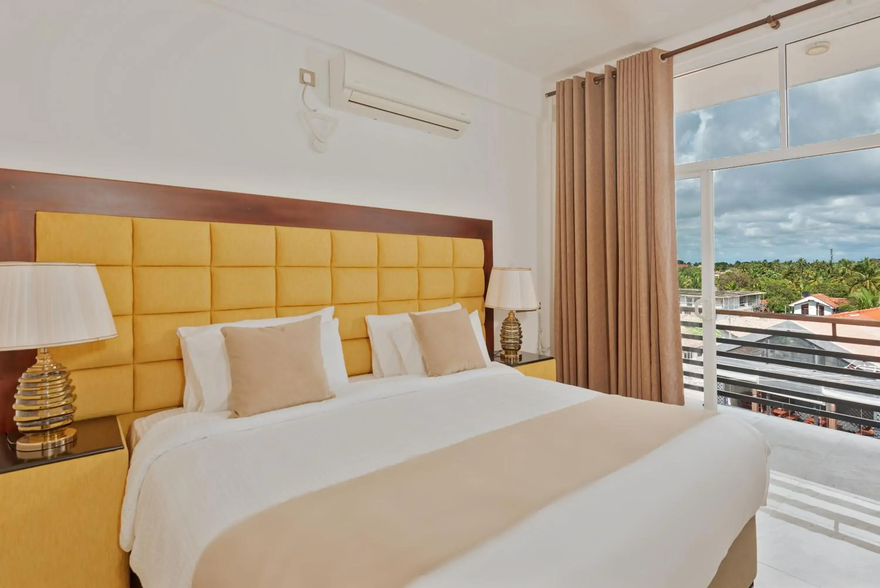 Deluxe double room city View - single occupancy in Beverly Beach Negombo Deluxe double room city View - single occupancy in Beverly Beach Negombo