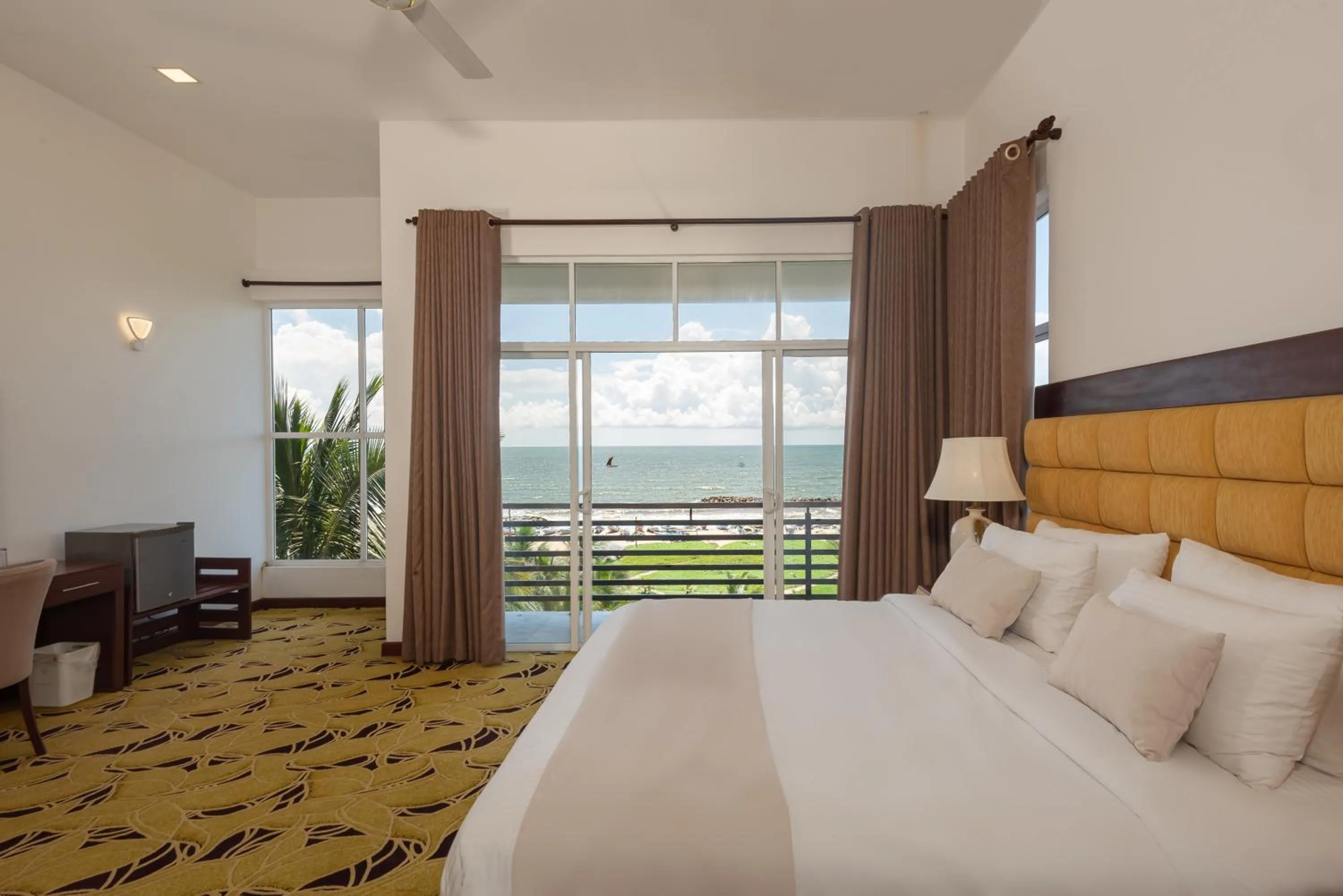 Photo of the whole room in Beverly Beach Negombo