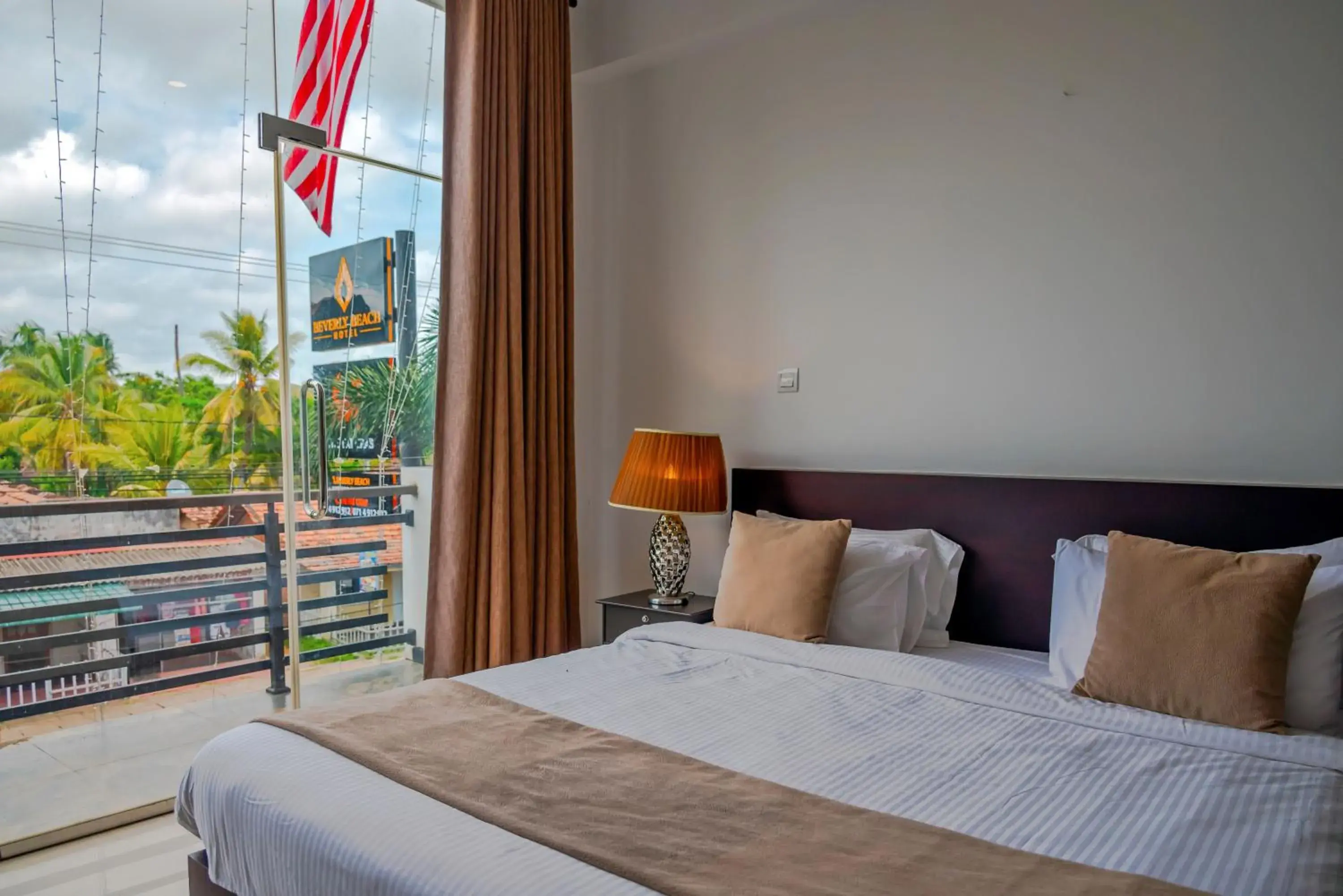 Superior double room with city view - single occupancy in Beverly Beach Negombo Superior double room with city view - single occupancy in Beverly Beach Negombo