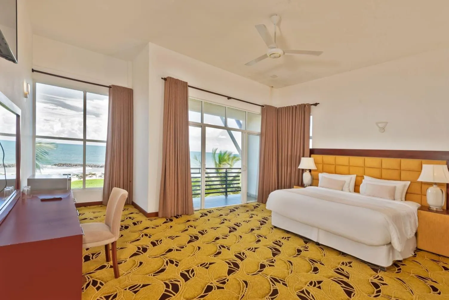 Photo of the whole room in Beverly Beach Negombo
